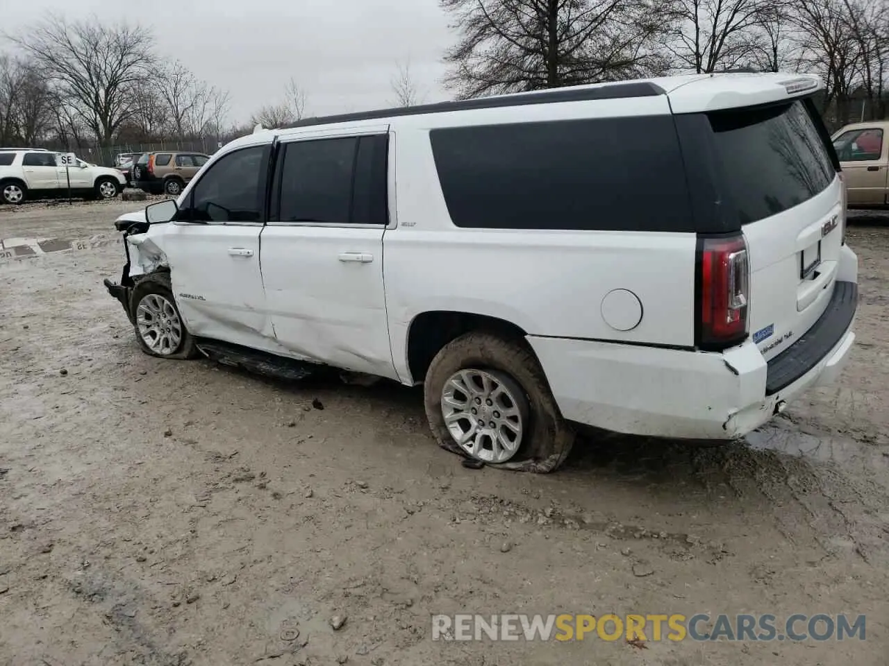 2 Photograph of a damaged car 1GKS2GKC4KR351399 GMC YUKON 2019