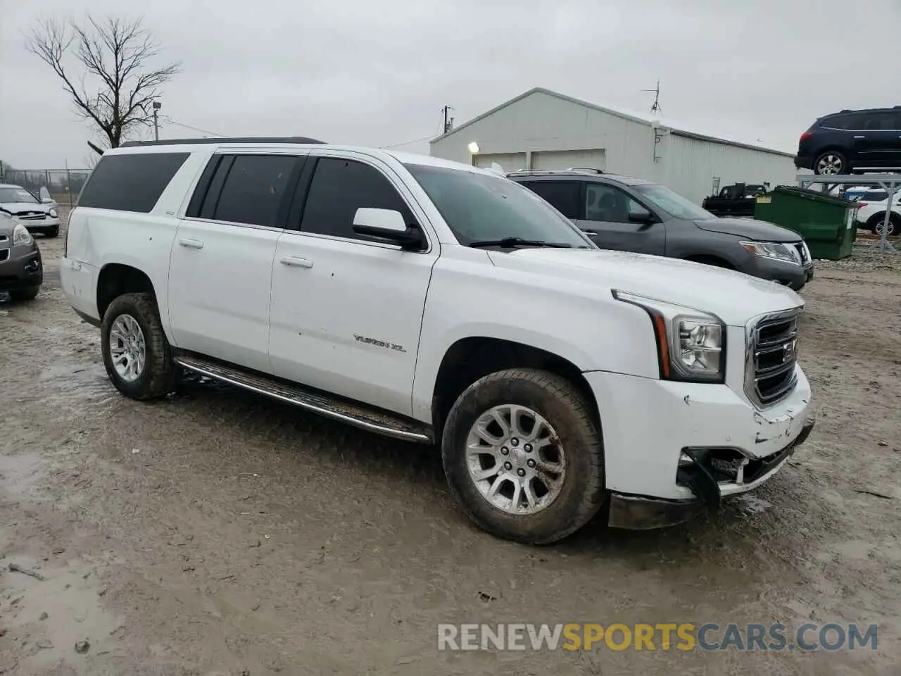 4 Photograph of a damaged car 1GKS2GKC4KR351399 GMC YUKON 2019