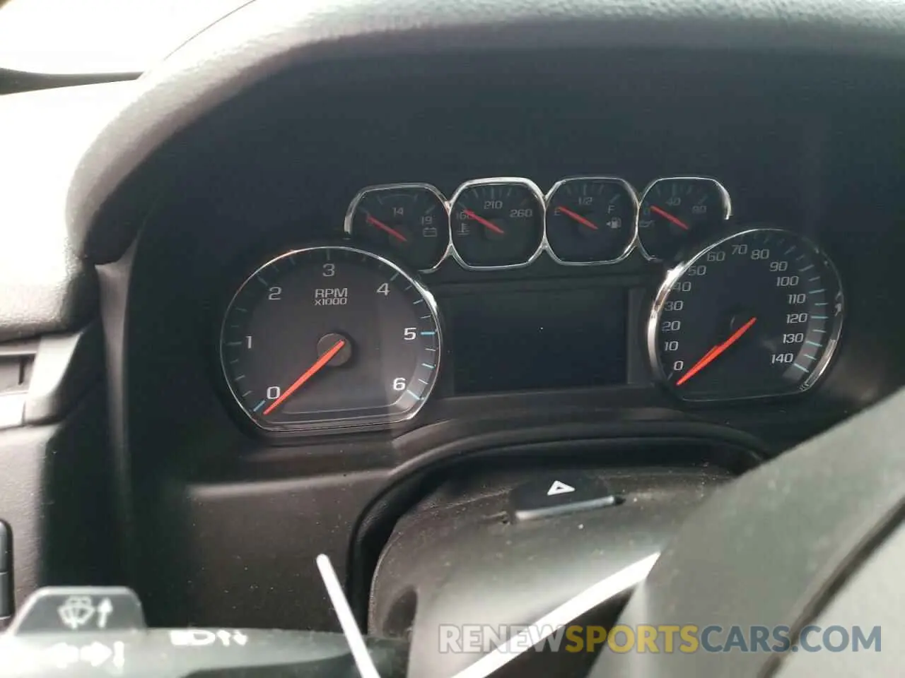 9 Photograph of a damaged car 1GKS2GKC4KR351399 GMC YUKON 2019