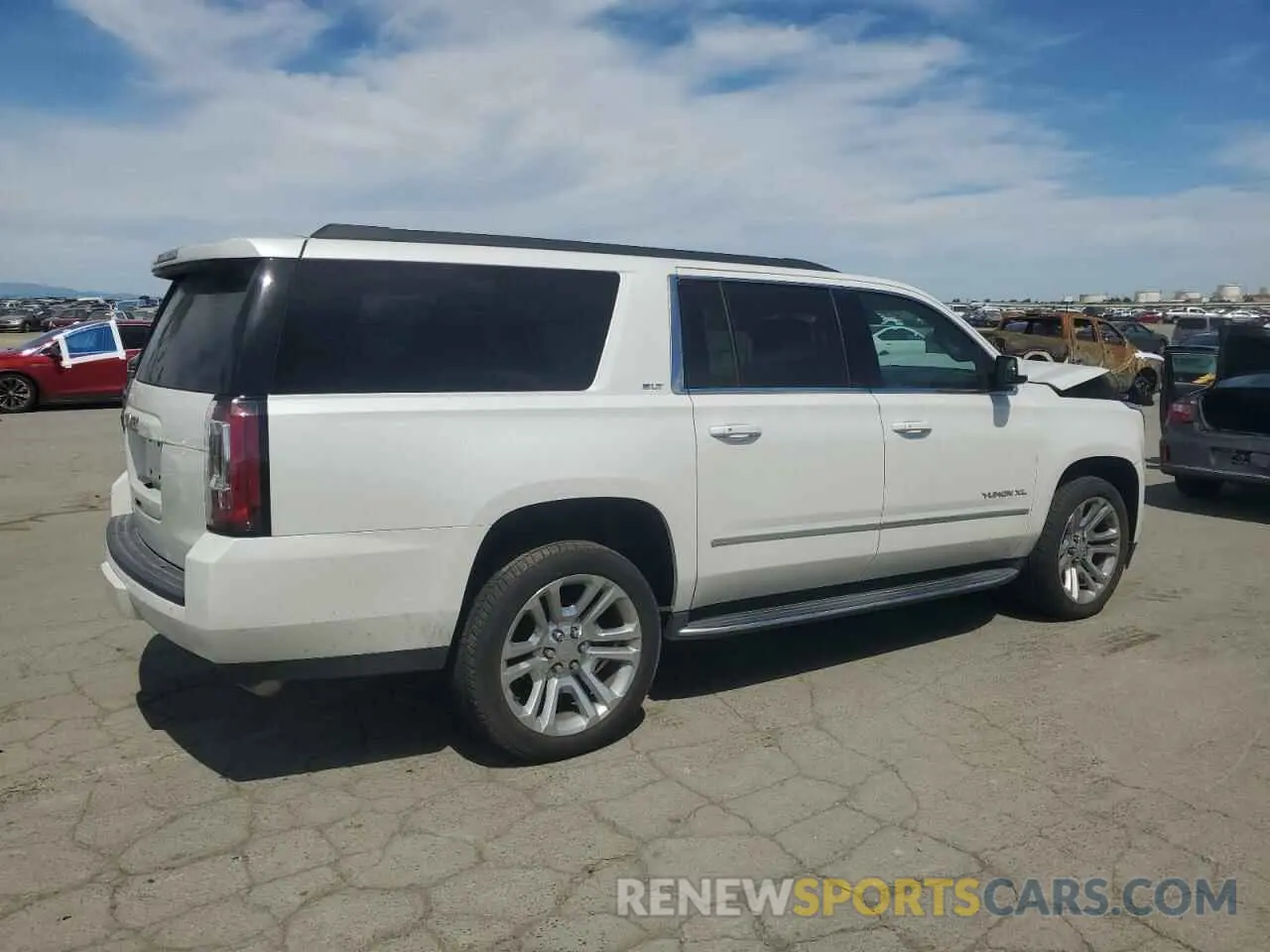 3 Photograph of a damaged car 1GKS2GKC5KR383231 GMC YUKON 2019
