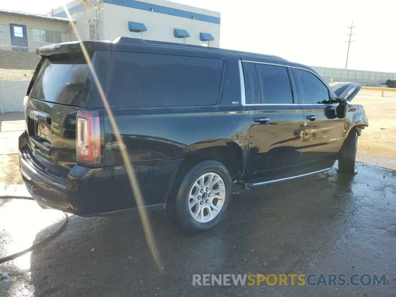 3 Фотография поврежденного автомобиля 1GKS2GKCXKR234894 GMC YUKON 2019
