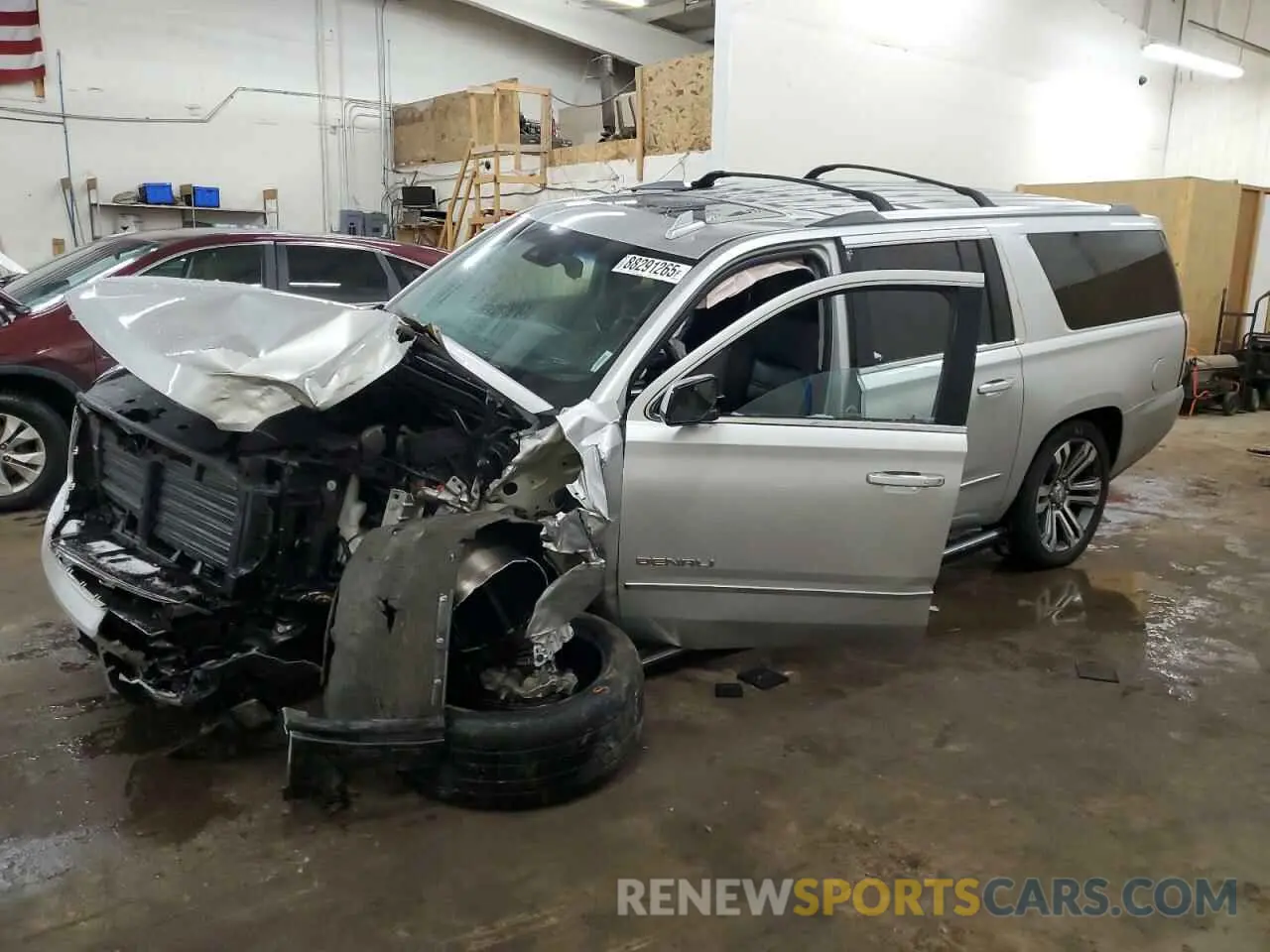 1 Photograph of a damaged car 1GKS2HKJ6KR196276 GMC YUKON 2019