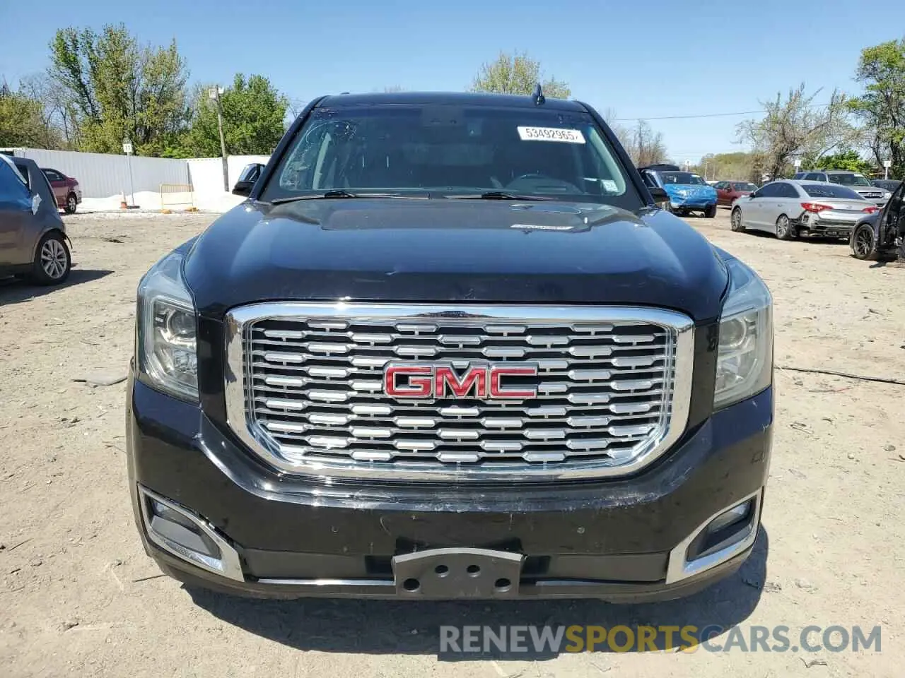 5 Photograph of a damaged car 1GKS2HKJ6KR307005 GMC YUKON 2019