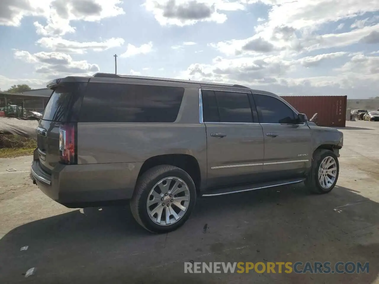 3 Photograph of a damaged car 1GKS2HKJ7KR303318 GMC YUKON 2019