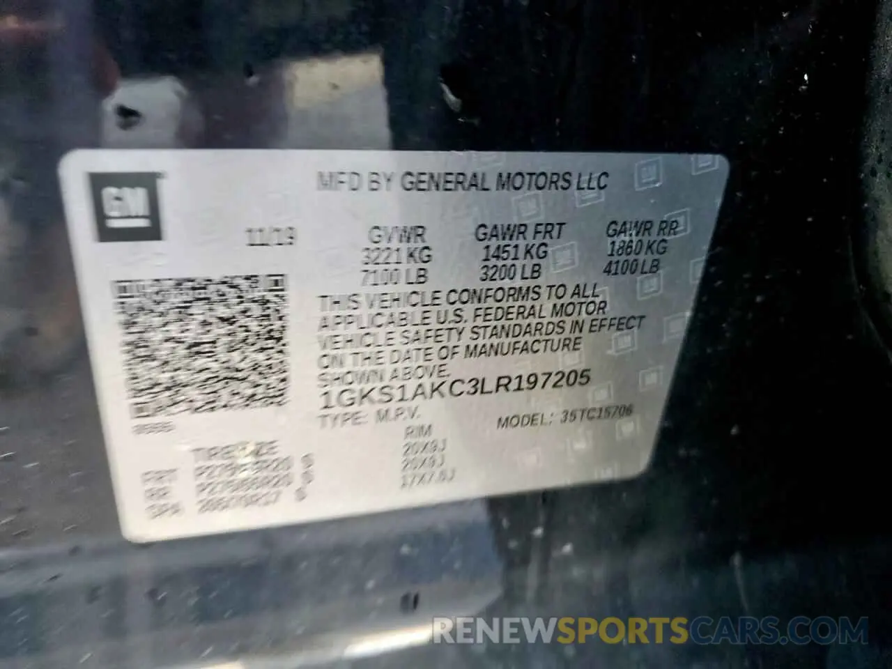 13 Photograph of a damaged car 1GKS1AKC3LR197205 GMC YUKON 2020