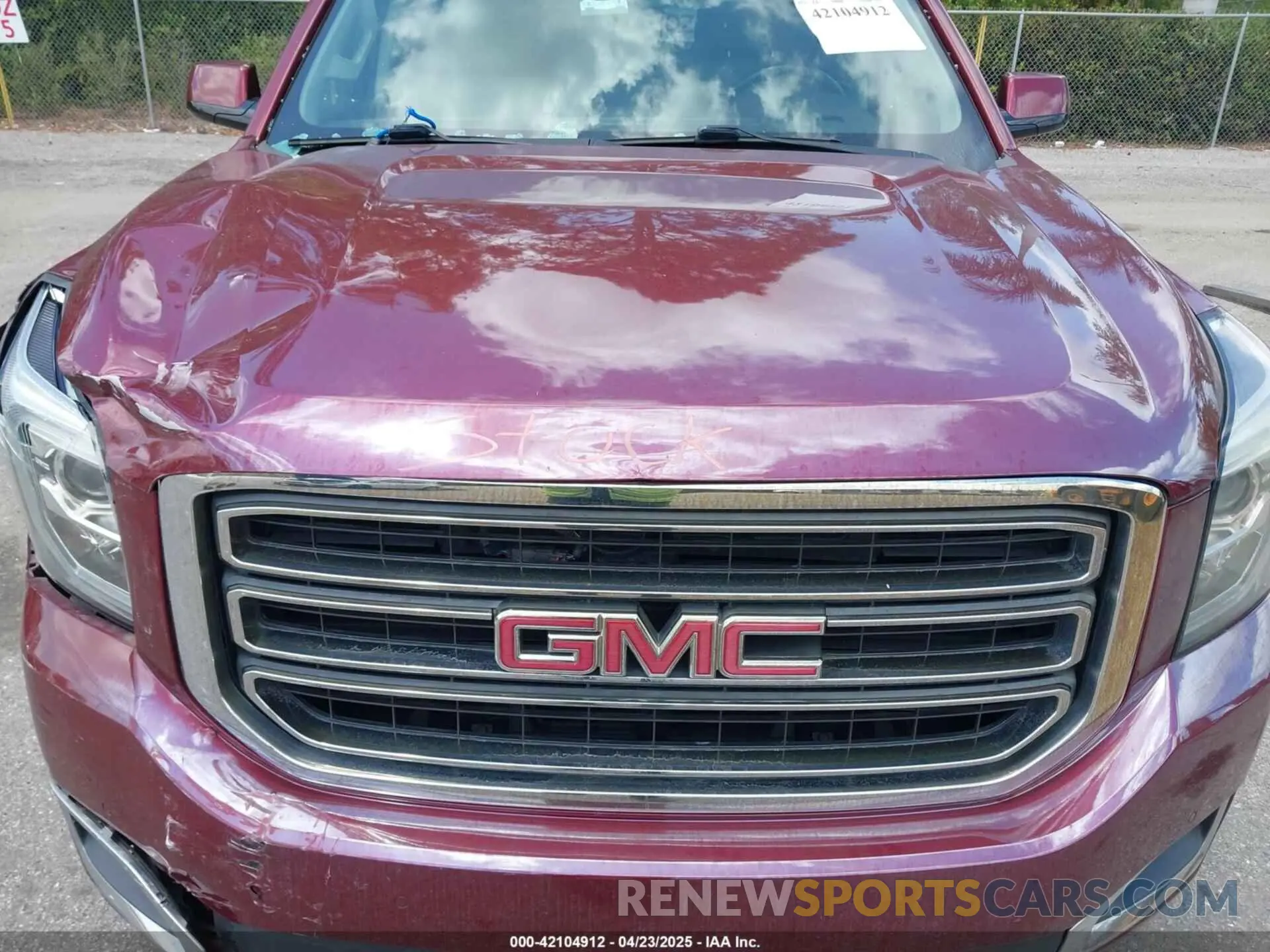 10 Фотография поврежденного автомобиля 1GKS1BKC4LR242383 GMC YUKON 2020