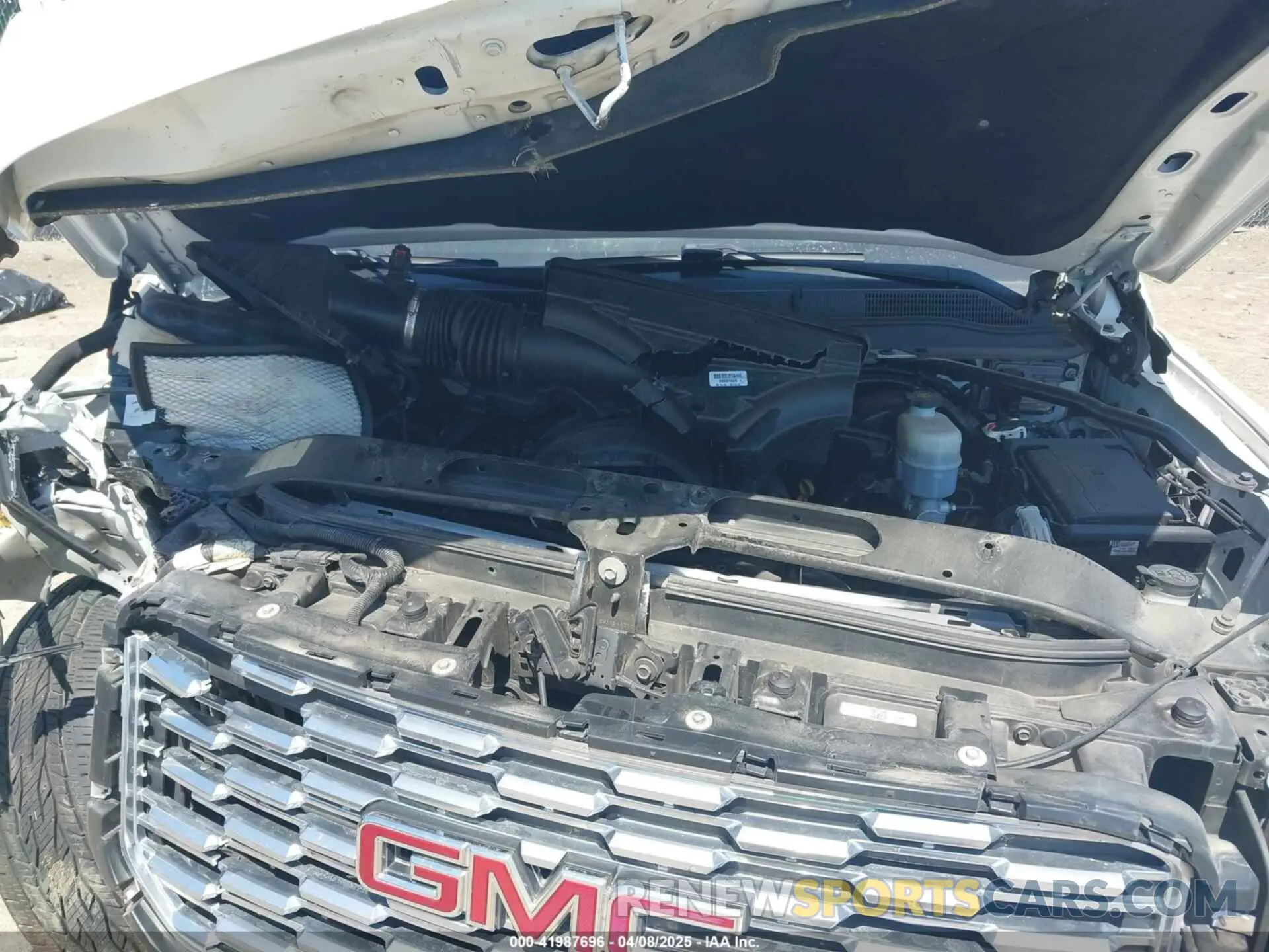 10 Фотография поврежденного автомобиля 1GKS1CKJ5LR120779 GMC YUKON 2020