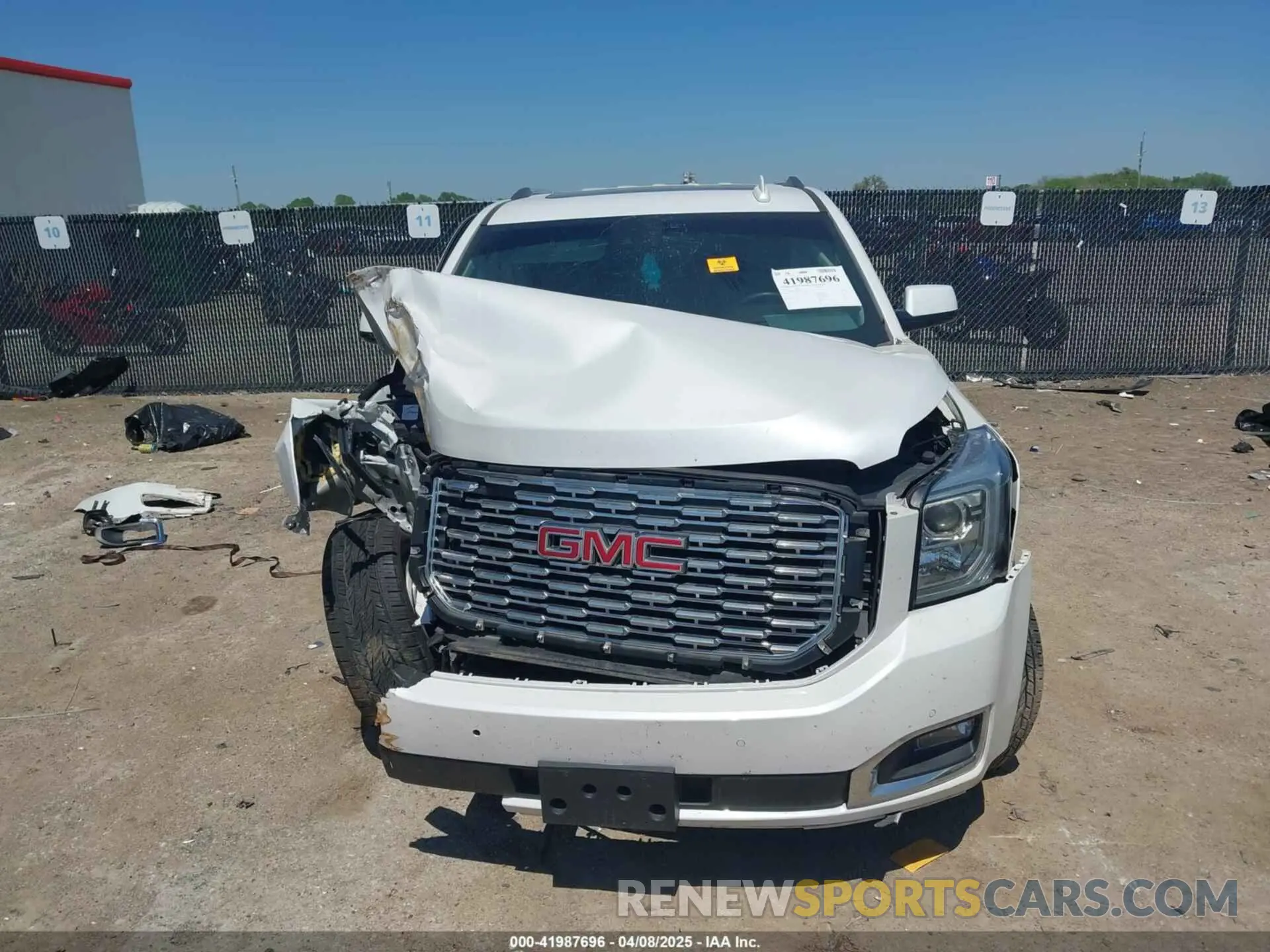 12 Фотография поврежденного автомобиля 1GKS1CKJ5LR120779 GMC YUKON 2020