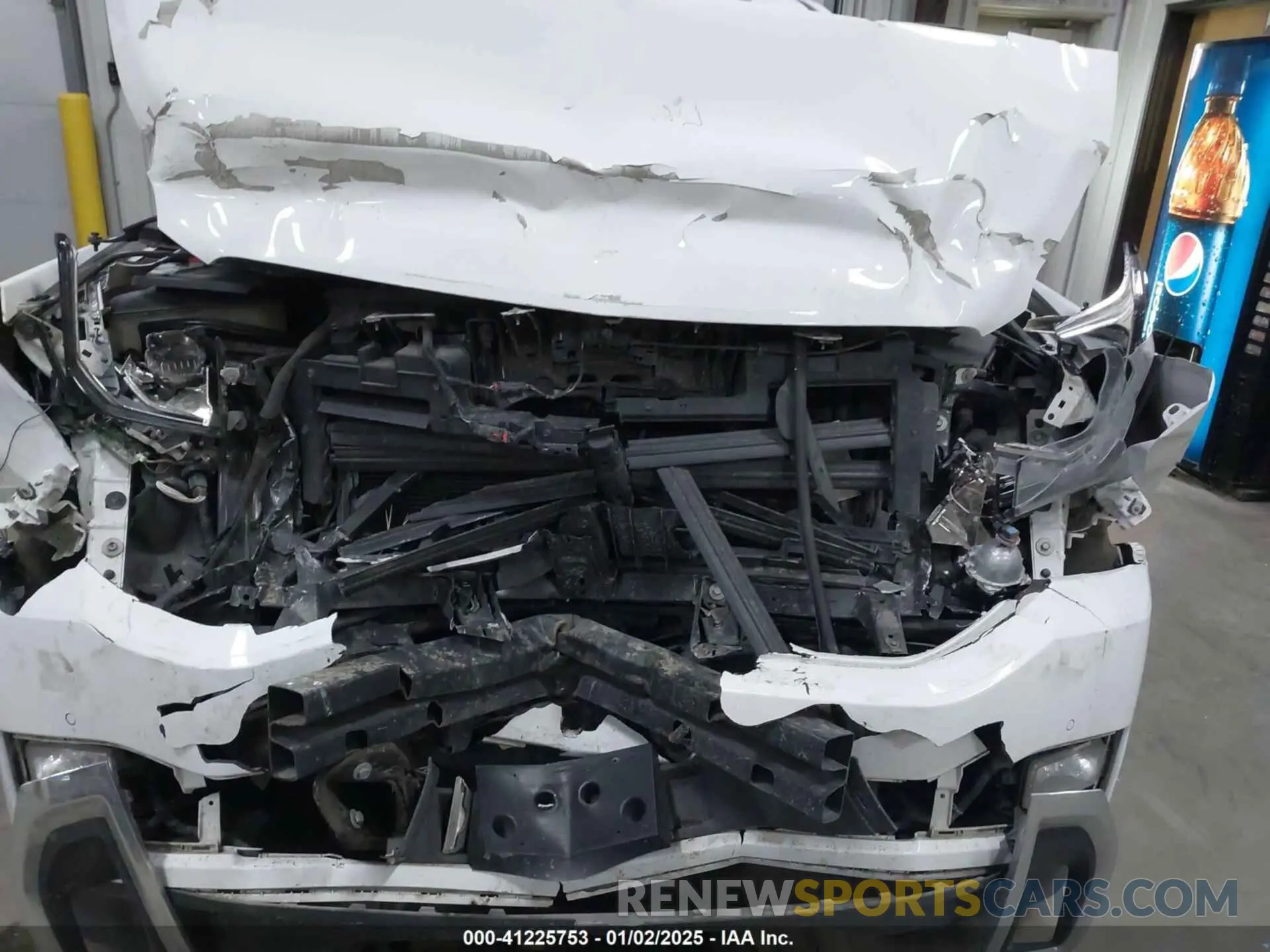 13 Фотография поврежденного автомобиля 1GKS2BKC2LR175800 GMC YUKON 2020
