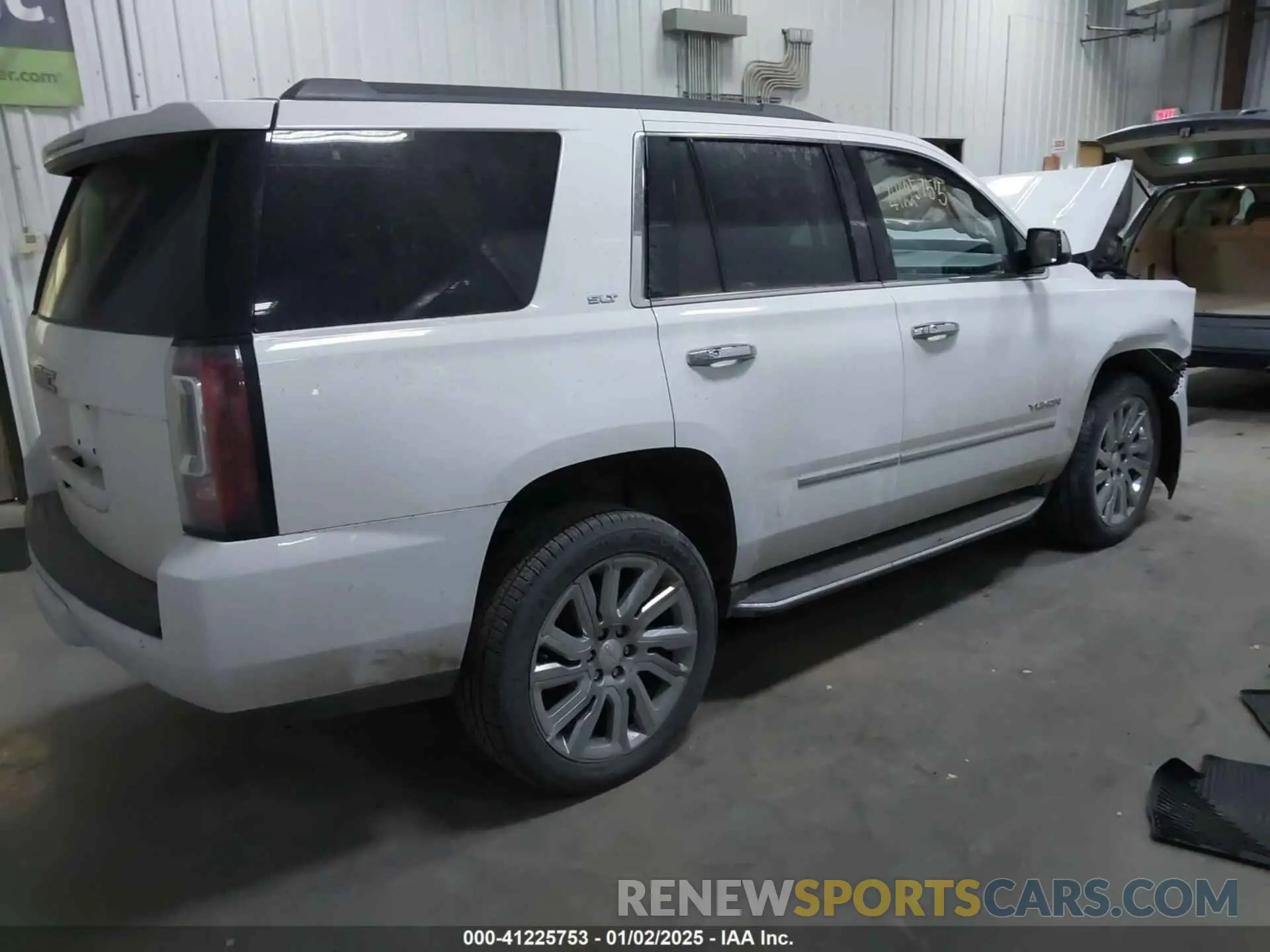 4 Фотография поврежденного автомобиля 1GKS2BKC2LR175800 GMC YUKON 2020