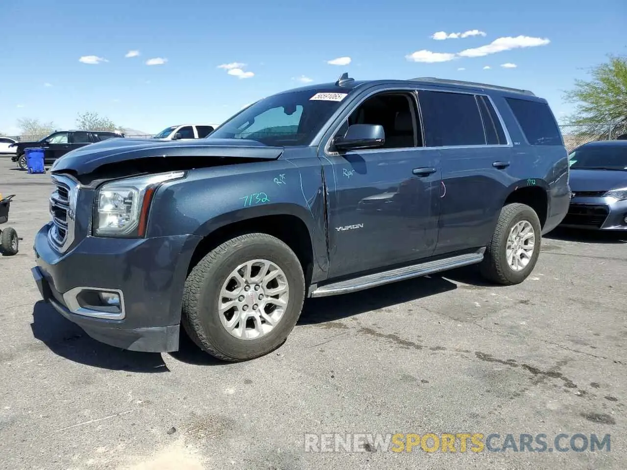 1 Фотография поврежденного автомобиля 1GKS2BKC2LR204423 GMC YUKON 2020