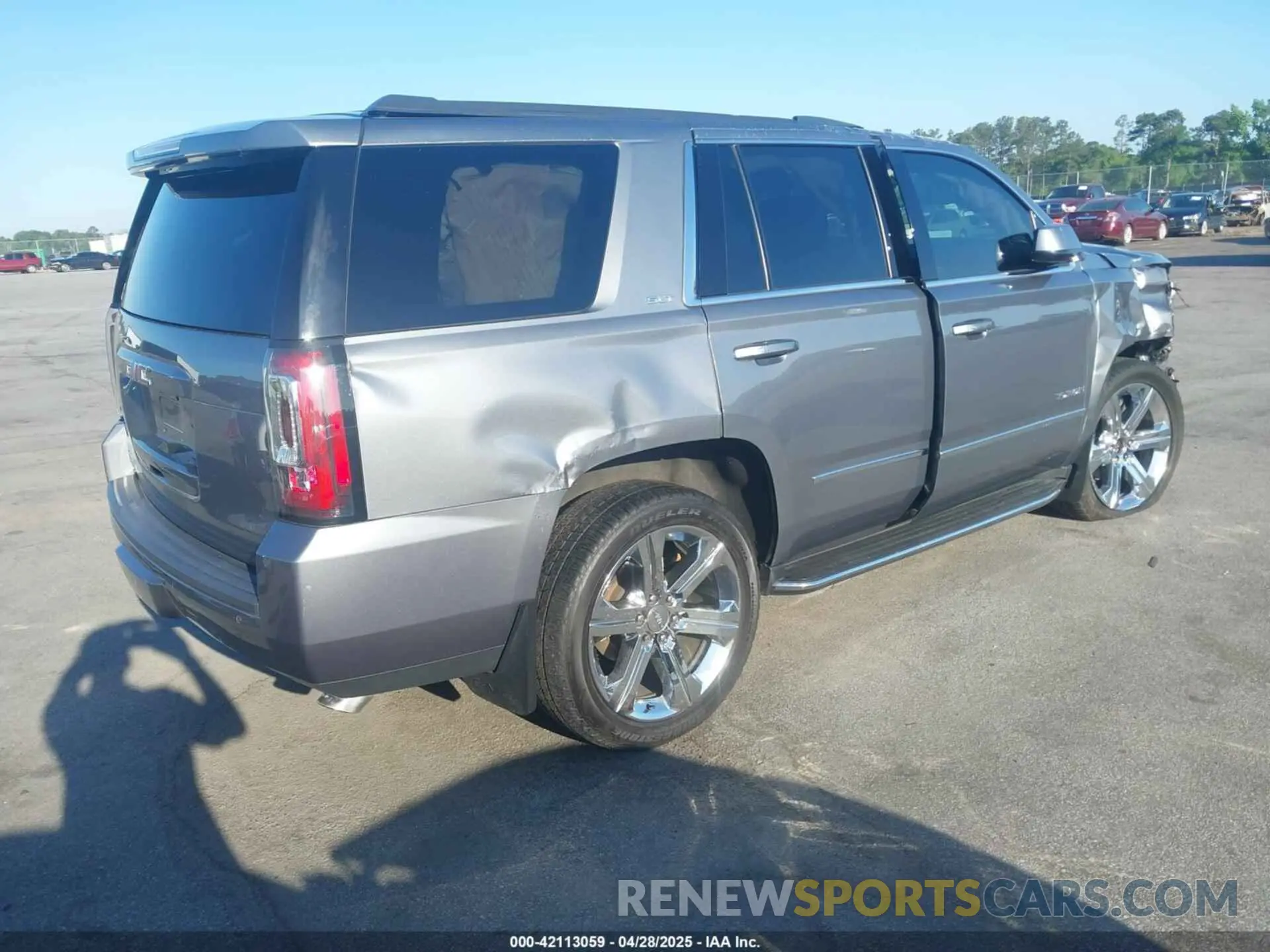 4 Фотография поврежденного автомобиля 1GKS2BKC6LR265158 GMC YUKON 2020