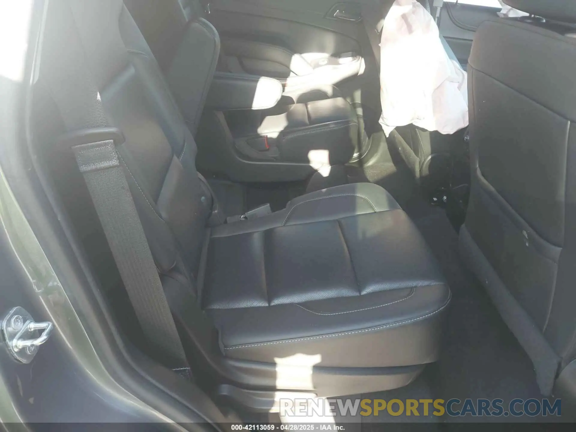 8 Фотография поврежденного автомобиля 1GKS2BKC6LR265158 GMC YUKON 2020