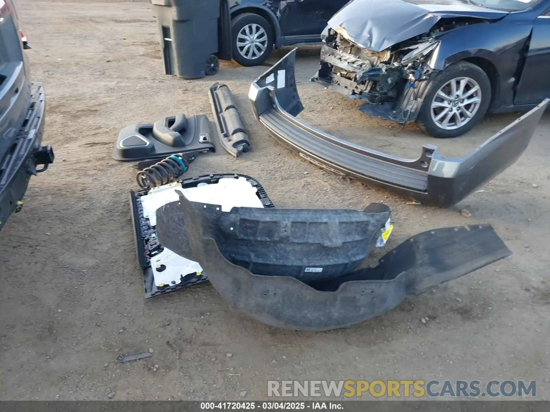 12 Фотография поврежденного автомобиля 1GKS2BKC8LR263699 GMC YUKON 2020