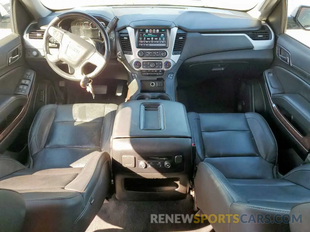 8 Фотография поврежденного автомобиля 1GKS2BKCXLR215461 GMC YUKON 2020