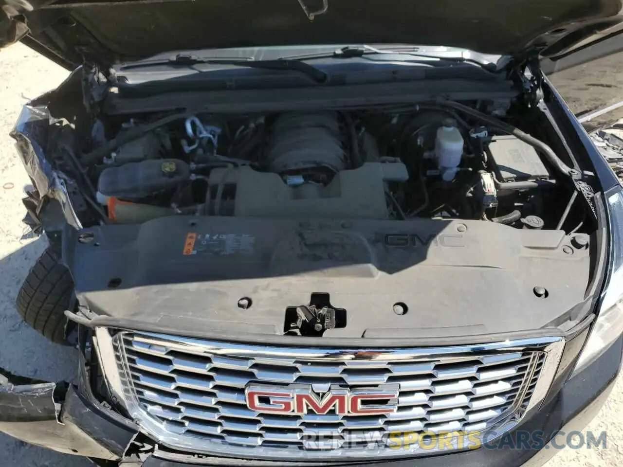 12 Photograph of a damaged car 1GKS2CKJ3LR261248 GMC YUKON 2020