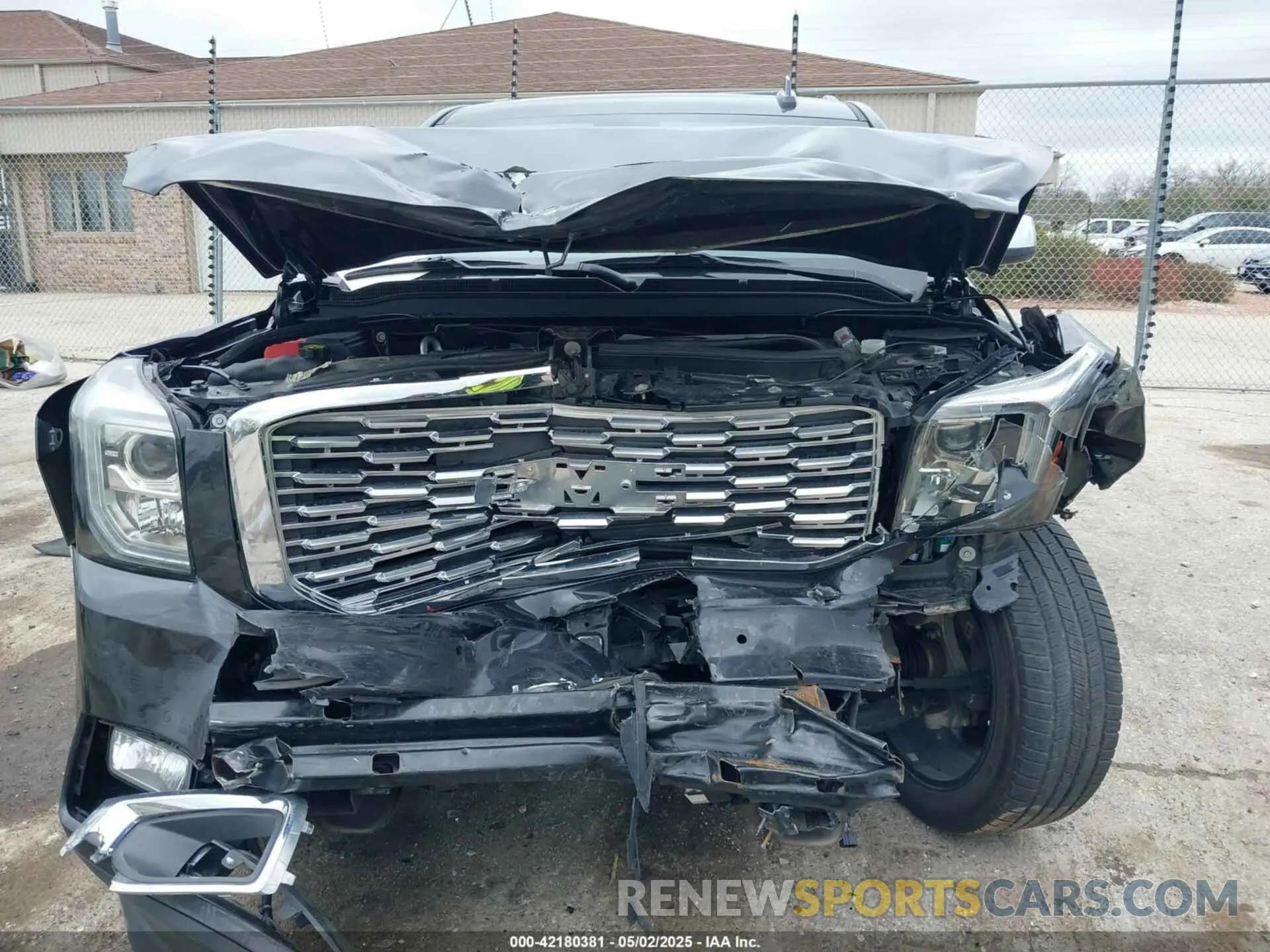 13 Photograph of a damaged car 1GKS2CKJ4LR137778 GMC YUKON 2020
