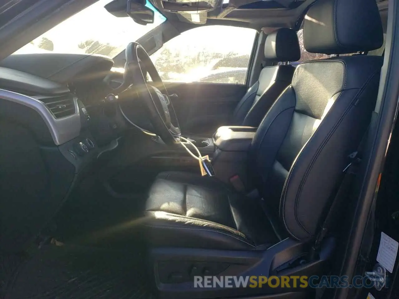 7 Фотография поврежденного автомобиля 1GKS2GKC9LR247749 GMC YUKON 2020