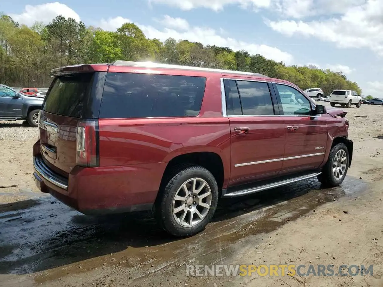 3 Photograph of a damaged car 1GKS2HKJ0LR219701 GMC YUKON 2020
