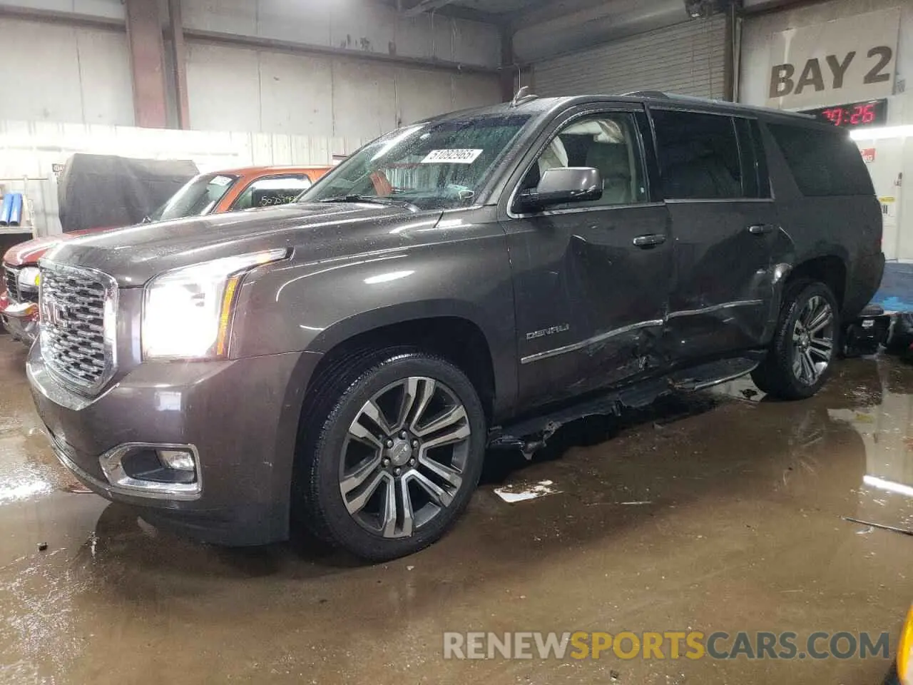 1 Photograph of a damaged car 1GKS2HKJXLR286290 GMC YUKON 2020