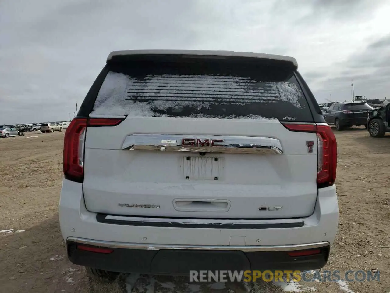 6 Photograph of a damaged car 1GKS1BKD3MR252042 GMC YUKON 2021