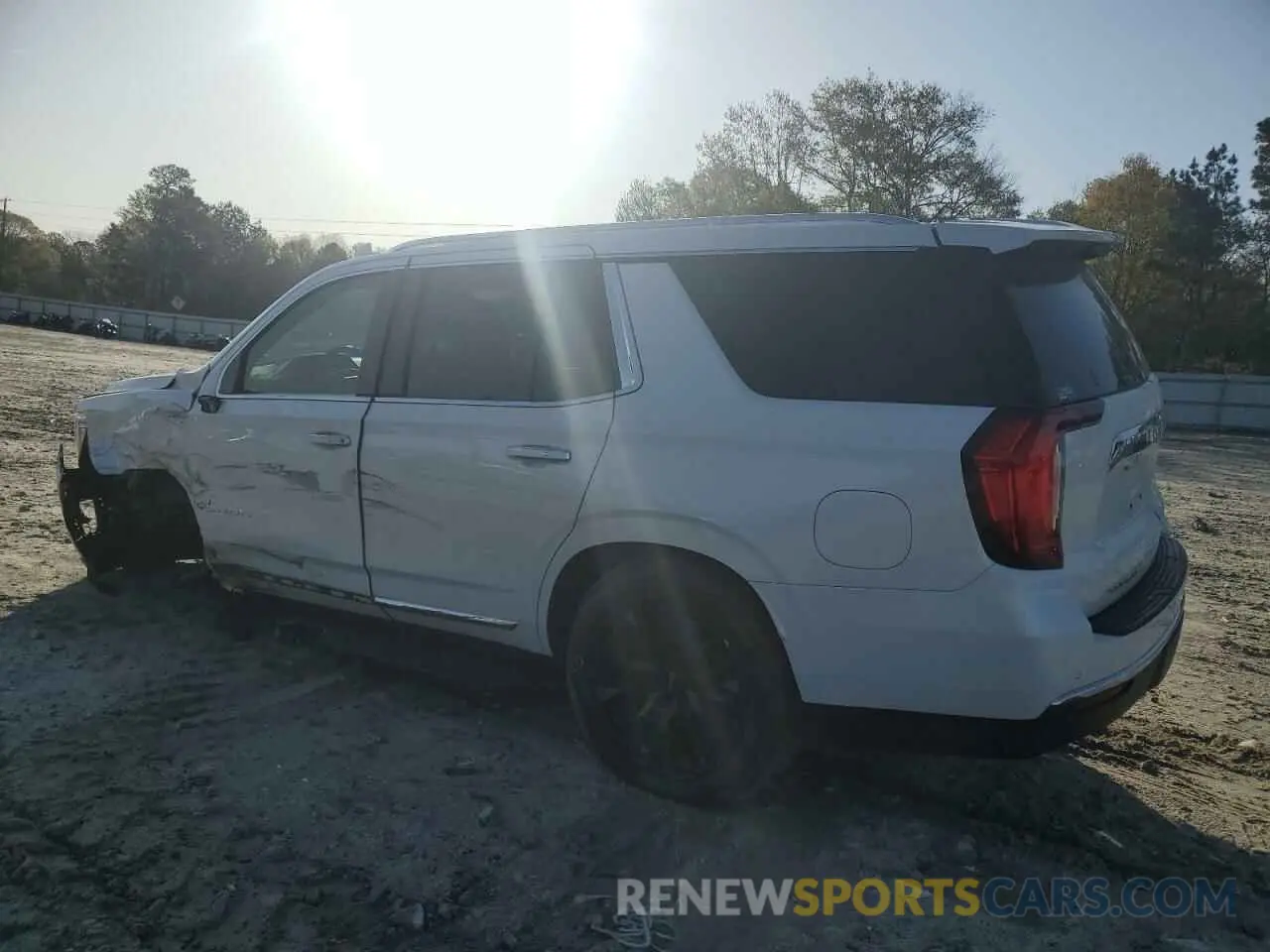 2 Photograph of a damaged car 1GKS1BKD6MR439565 GMC YUKON 2021