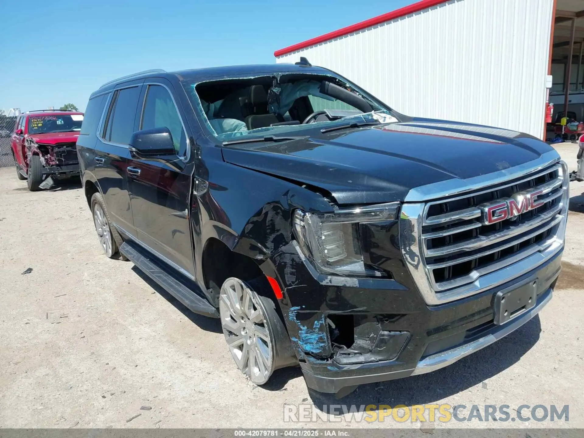1 Photograph of a damaged car 1GKS1BKD6MR482626 GMC YUKON 2021