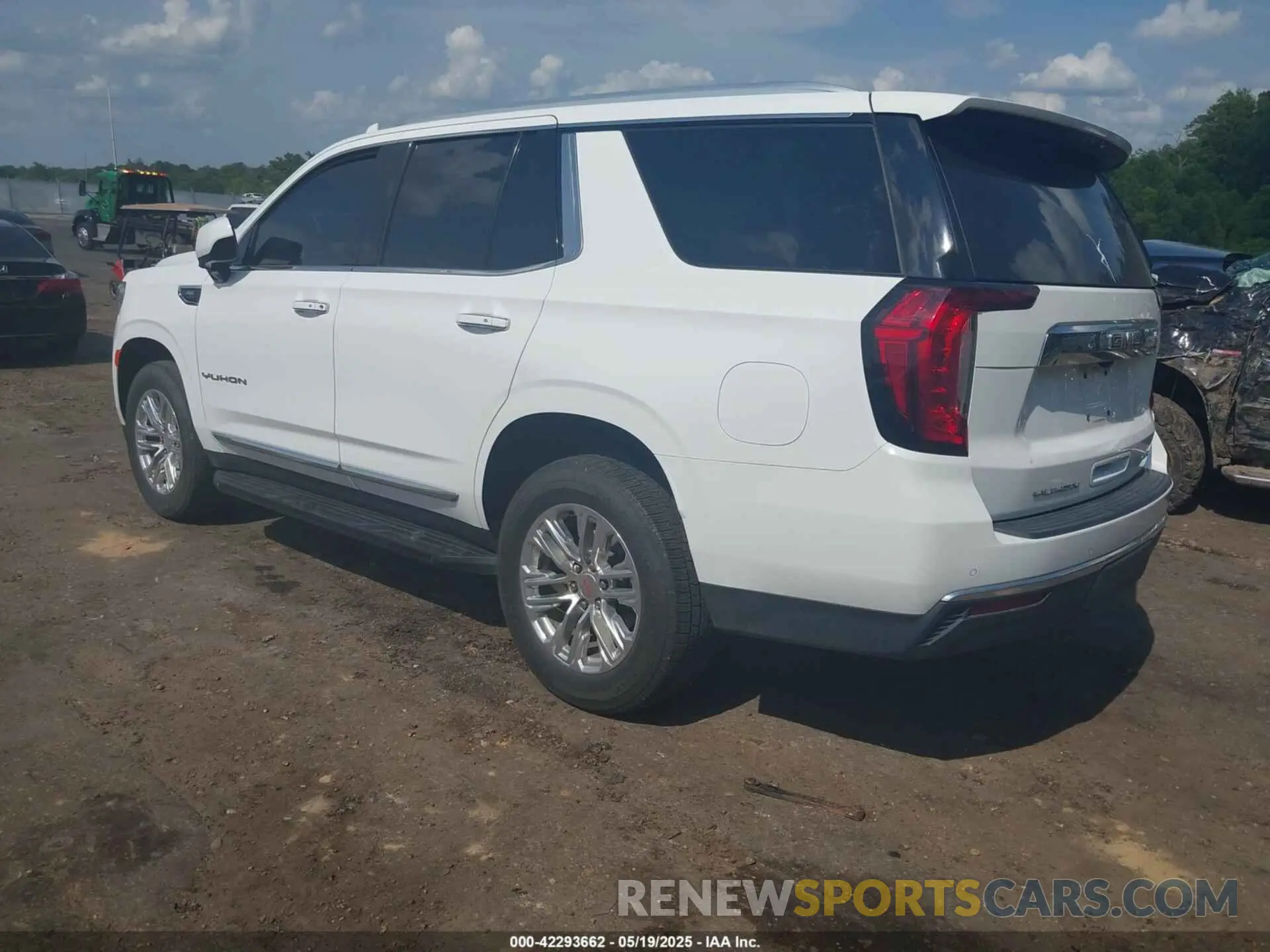 3 Фотография поврежденного автомобиля 1GKS1BKDXMR284292 GMC YUKON 2021