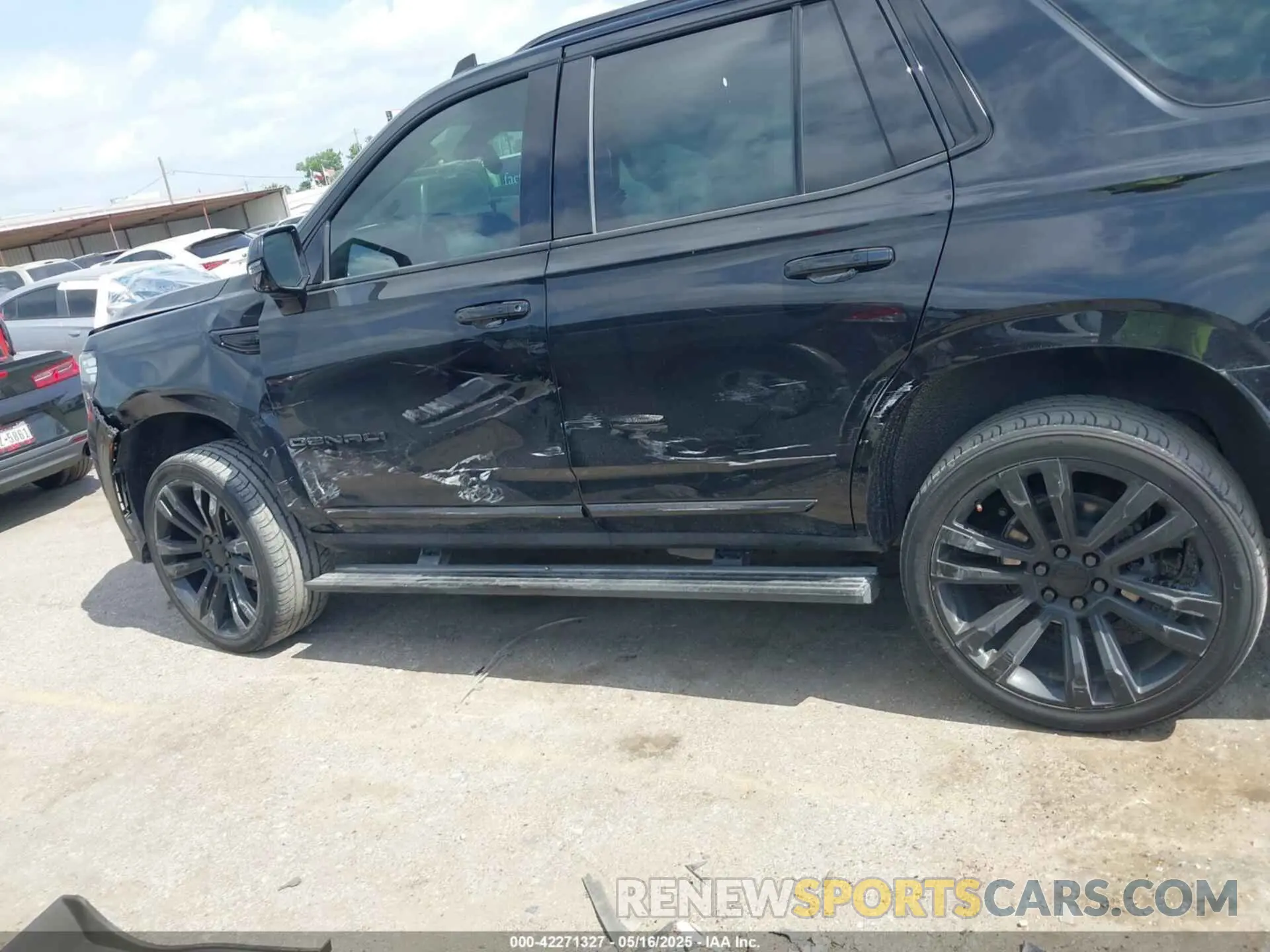 6 Photograph of a damaged car 1GKS1DKL9MR189435 GMC YUKON 2021