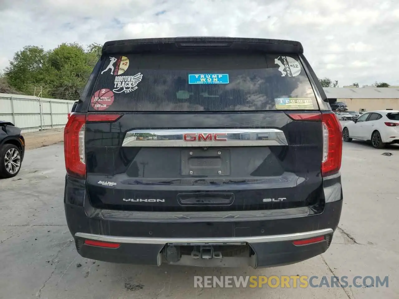 6 Фотография поврежденного автомобиля 1GKS1GKD8MR488604 GMC YUKON 2021