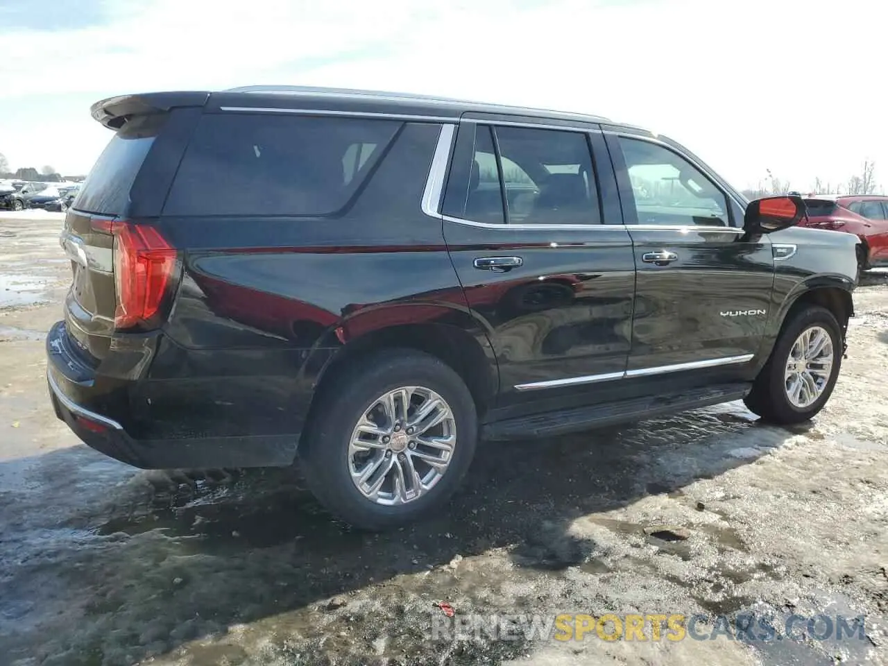 3 Фотография поврежденного автомобиля 1GKS2BKD2MR117308 GMC YUKON 2021