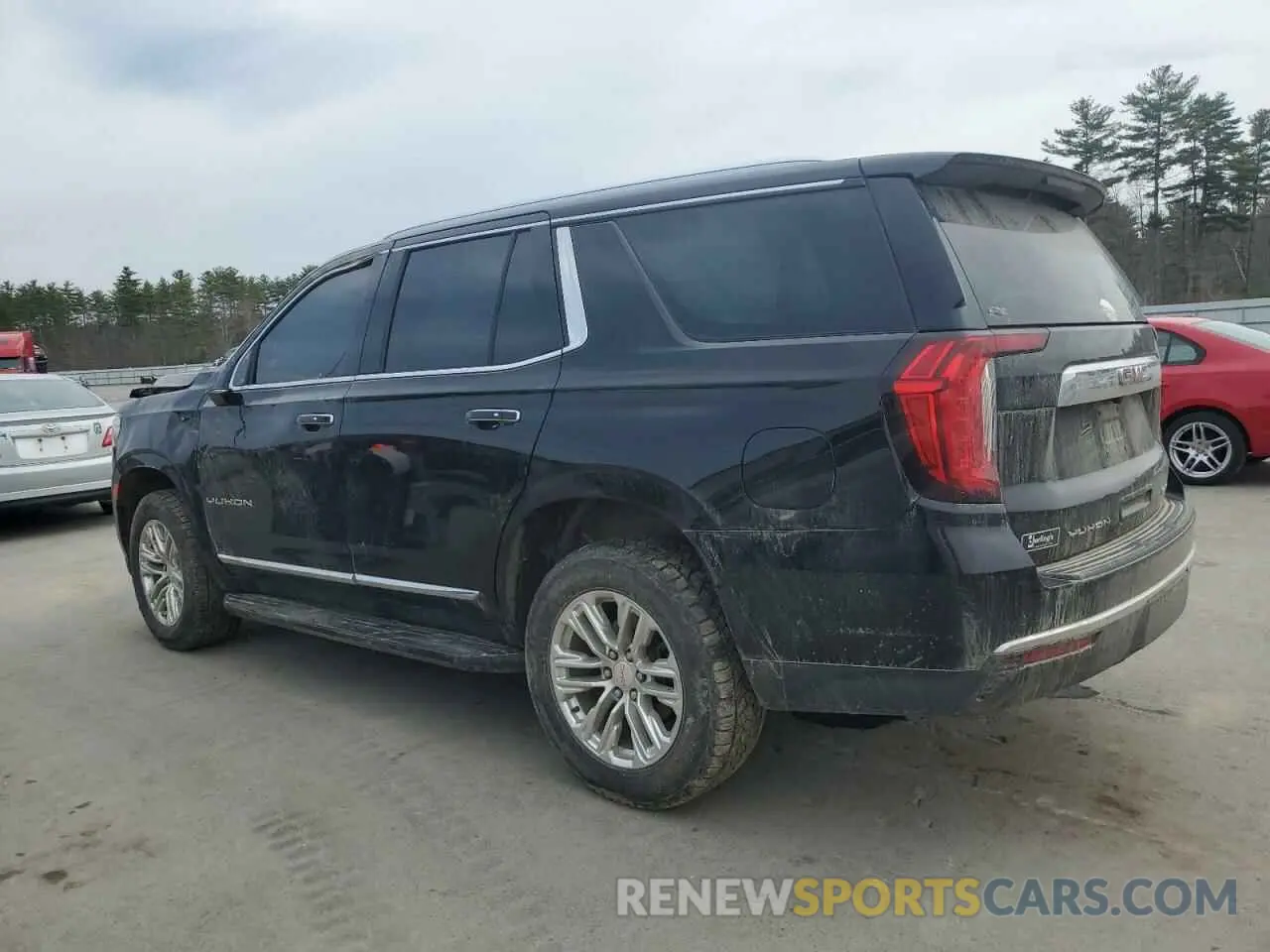 2 Photograph of a damaged car 1GKS2BKD2MR478652 GMC YUKON 2021