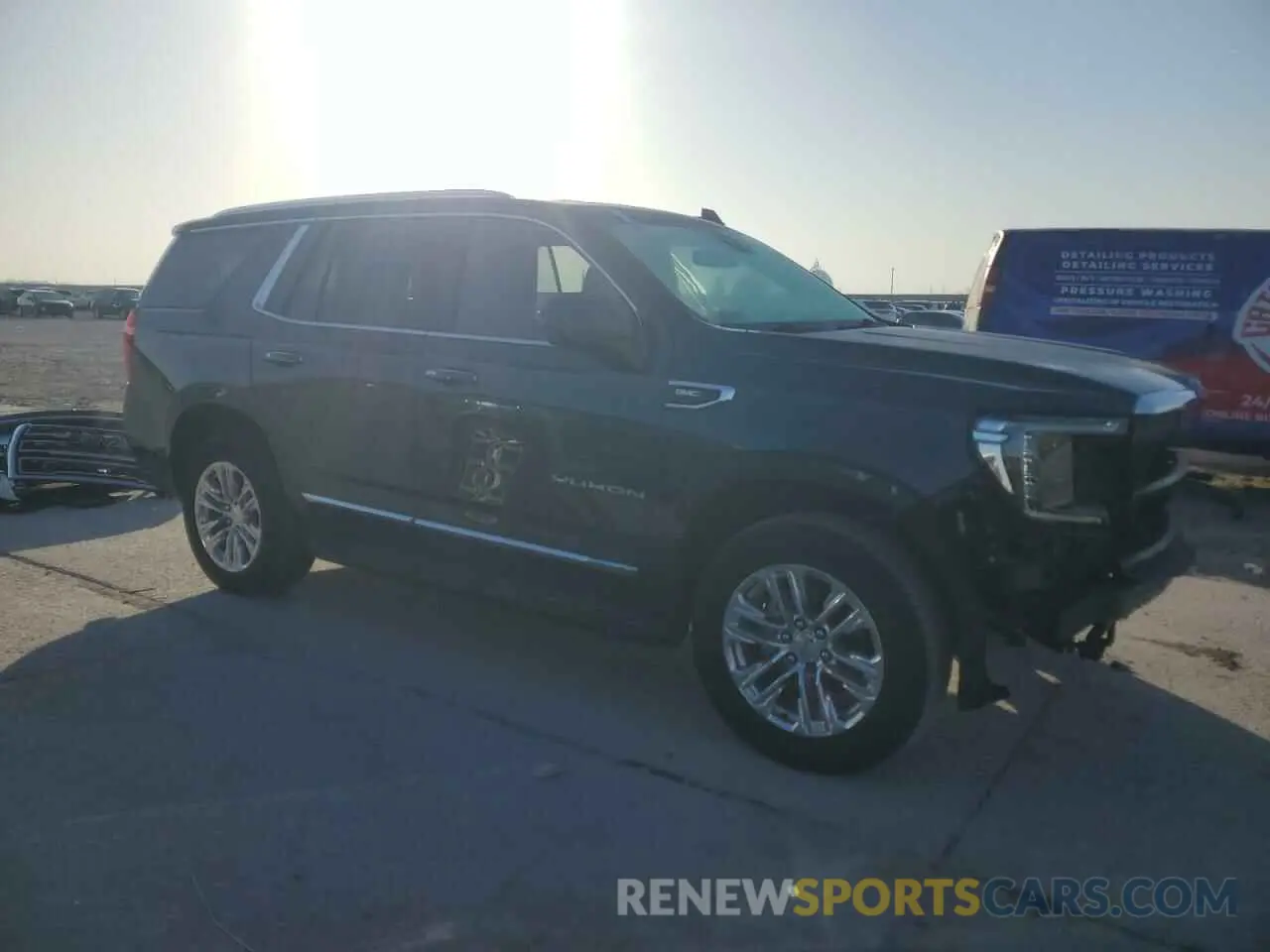 4 Photograph of a damaged car 1GKS2BKD3MR137812 GMC YUKON 2021