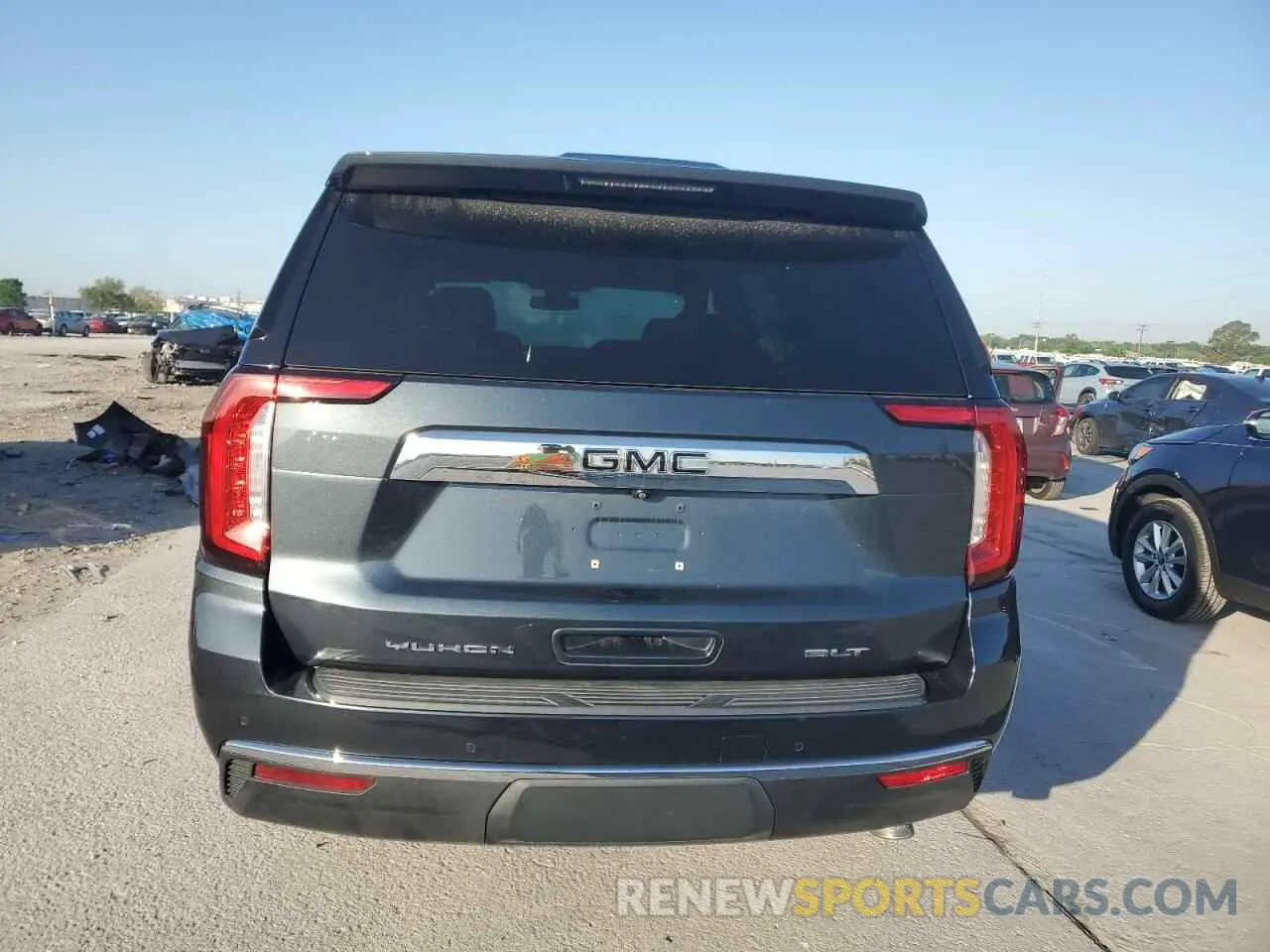 6 Photograph of a damaged car 1GKS2BKD3MR137812 GMC YUKON 2021