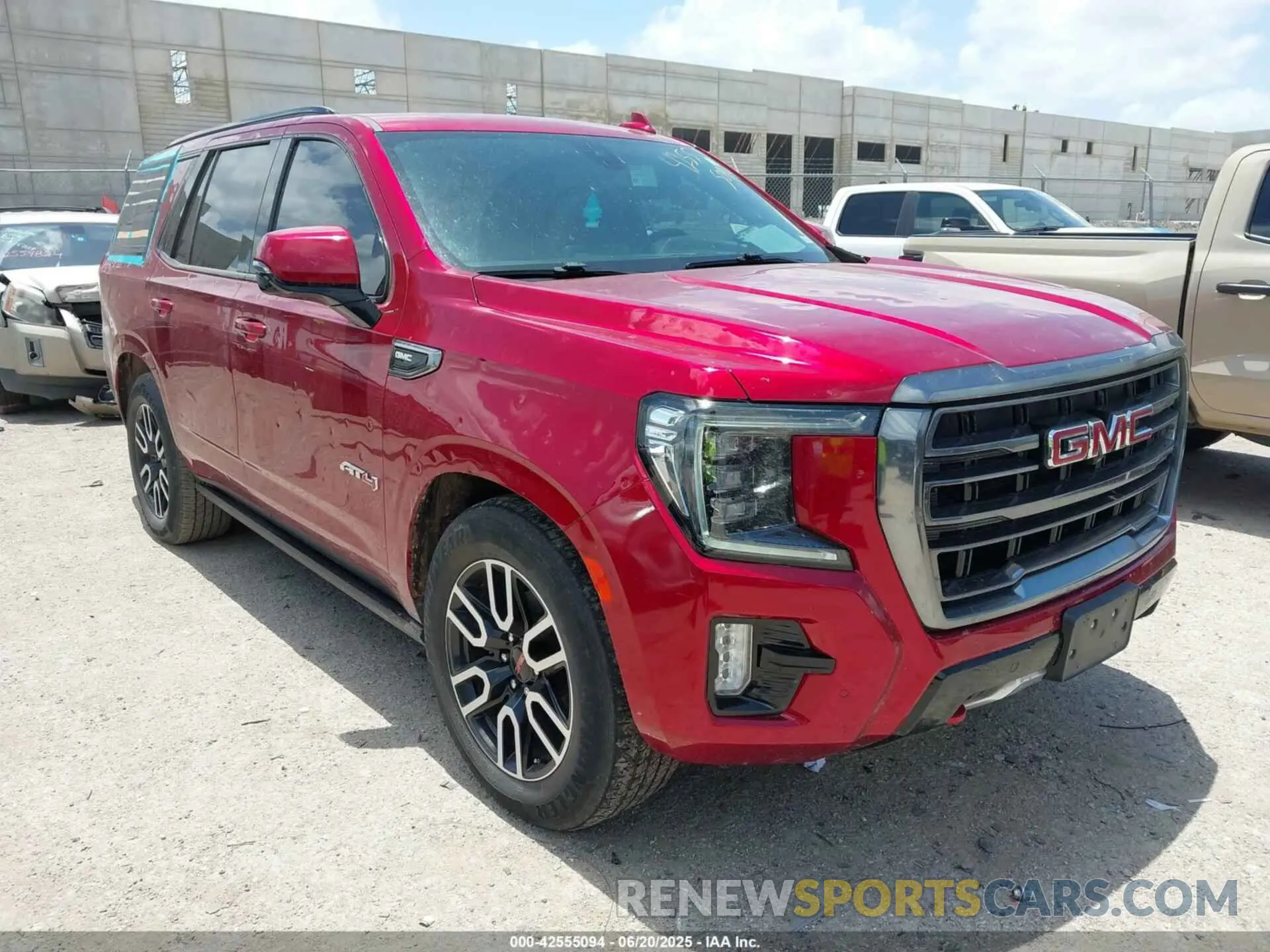 1 Фотография поврежденного автомобиля 1GKS2CKD5MR266771 GMC YUKON 2021