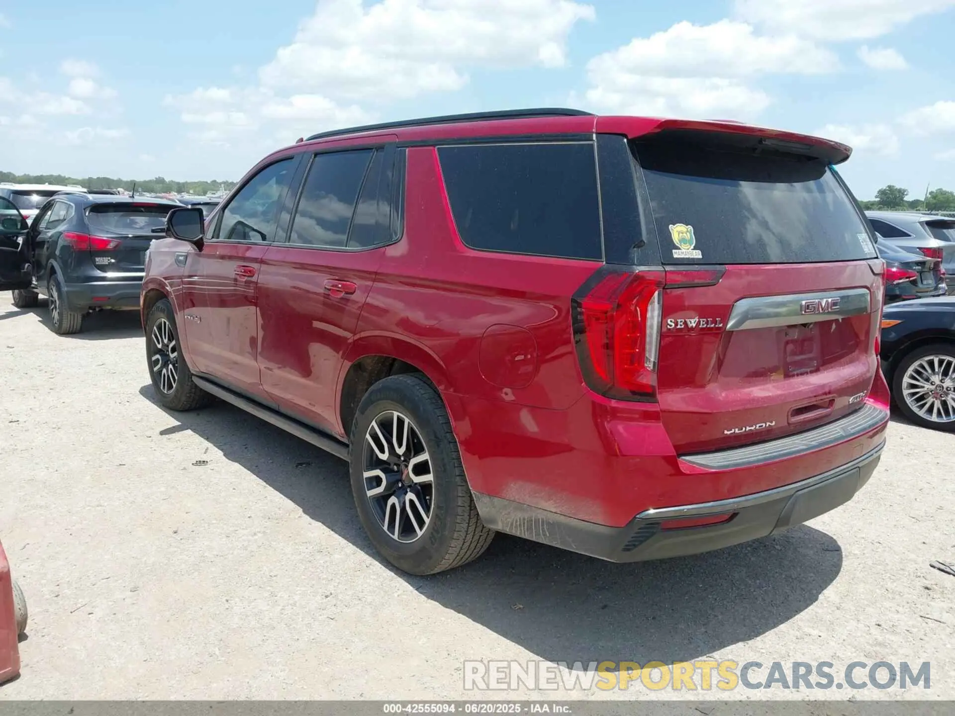 3 Фотография поврежденного автомобиля 1GKS2CKD5MR266771 GMC YUKON 2021