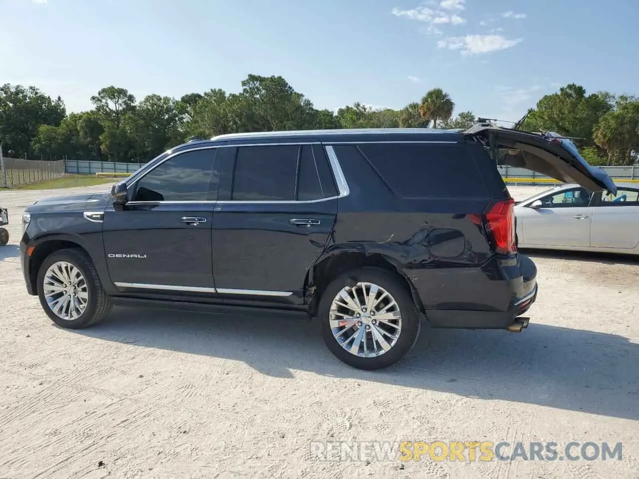 2 Photograph of a damaged car 1GKS2DKL0MR148866 GMC YUKON 2021