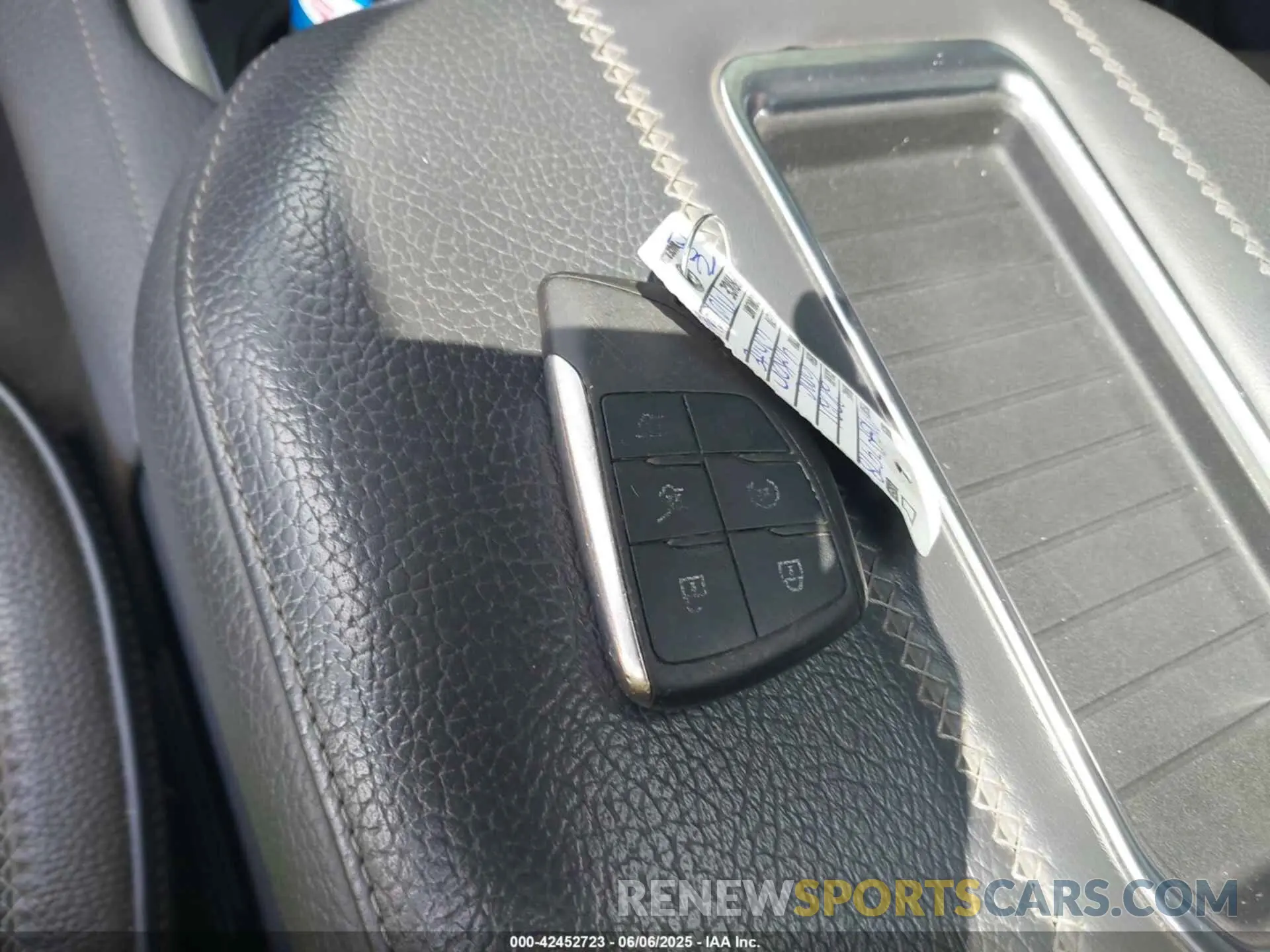 11 Photograph of a damaged car 1GKS2DKL0MR150133 GMC YUKON 2021