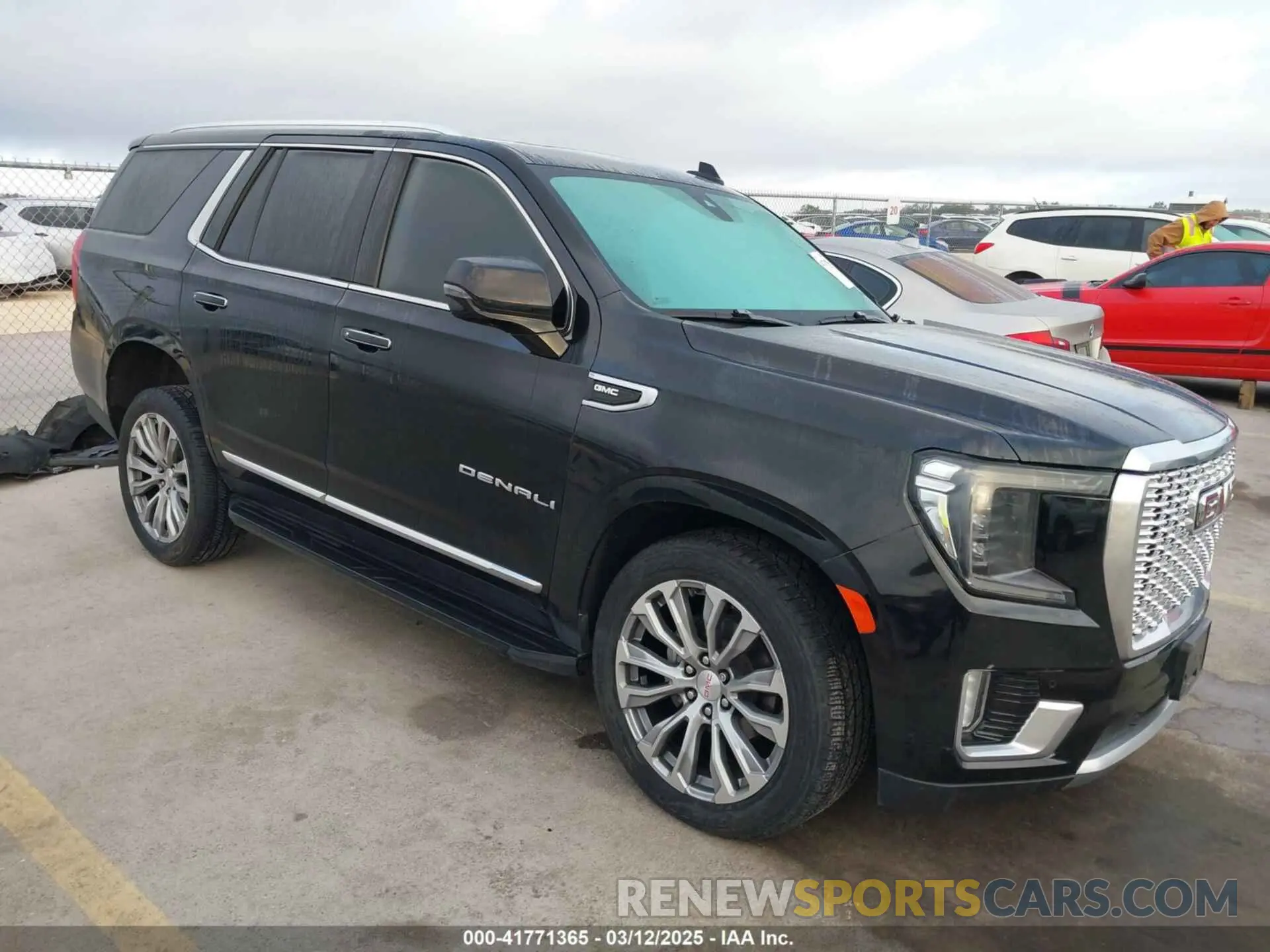 1 Фотография поврежденного автомобиля 1GKS2DKL3MR308321 GMC YUKON 2021