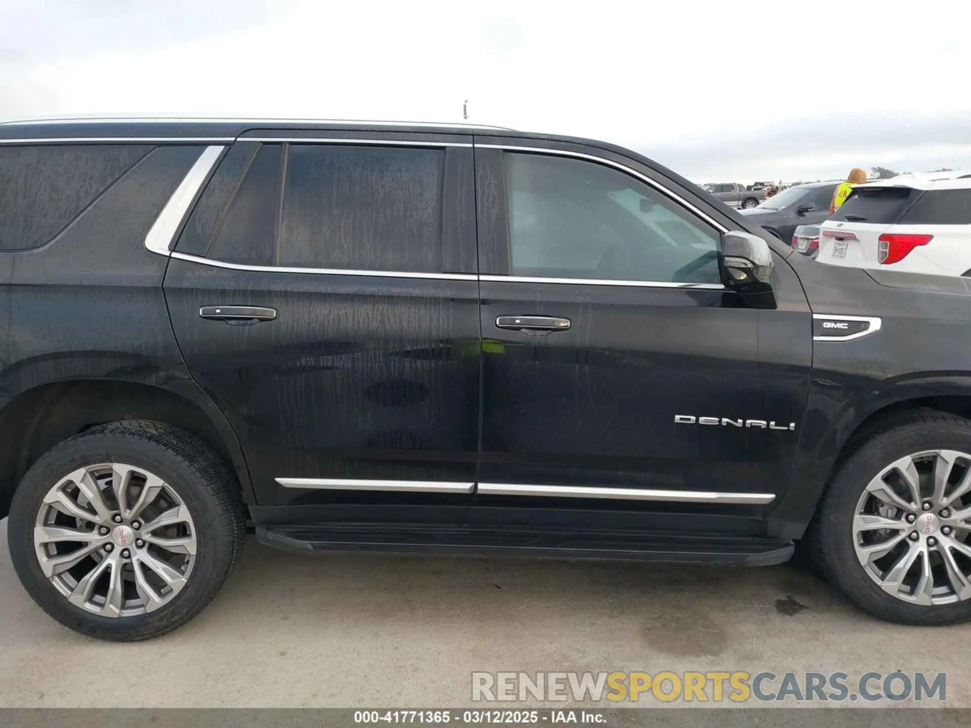 14 Фотография поврежденного автомобиля 1GKS2DKL3MR308321 GMC YUKON 2021