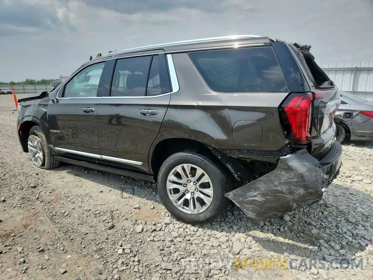 2 Photograph of a damaged car 1GKS2DKL4MR228994 GMC YUKON 2021