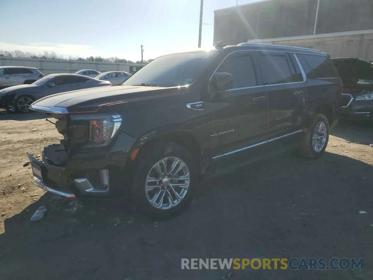 1 Photograph of a damaged car 1GKS2GKD6MR477825 GMC YUKON 2021