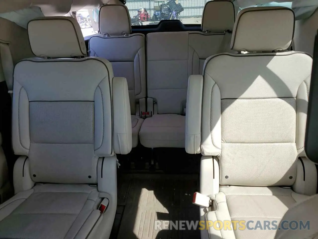 10 Фотография поврежденного автомобиля 1GKS2JKL0MR156903 GMC YUKON 2021