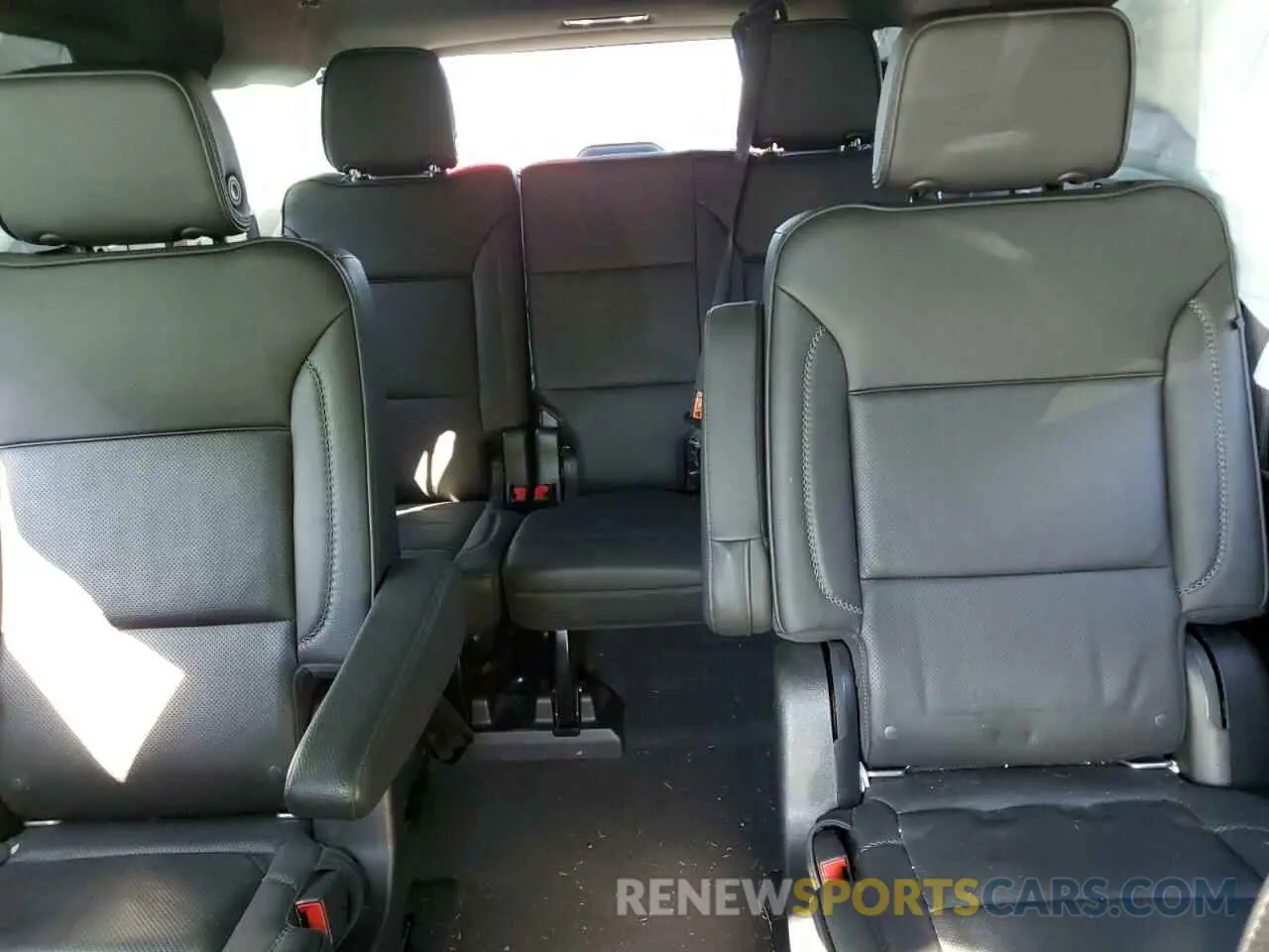 10 Фотография поврежденного автомобиля 1GKS2JKL8MR448914 GMC YUKON 2021