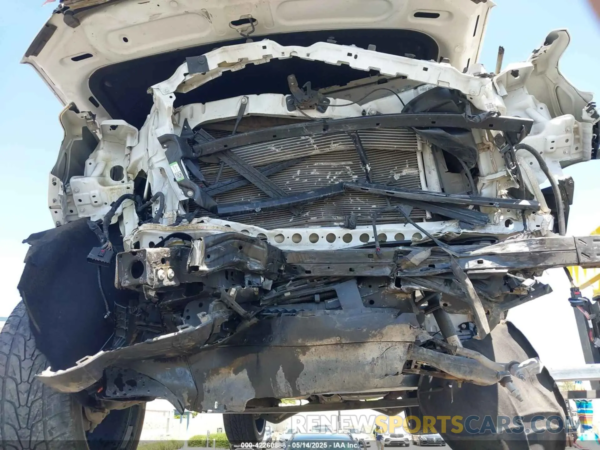 20 Photograph of a damaged car 1GKS1AKD8NR196434 GMC YUKON 2022