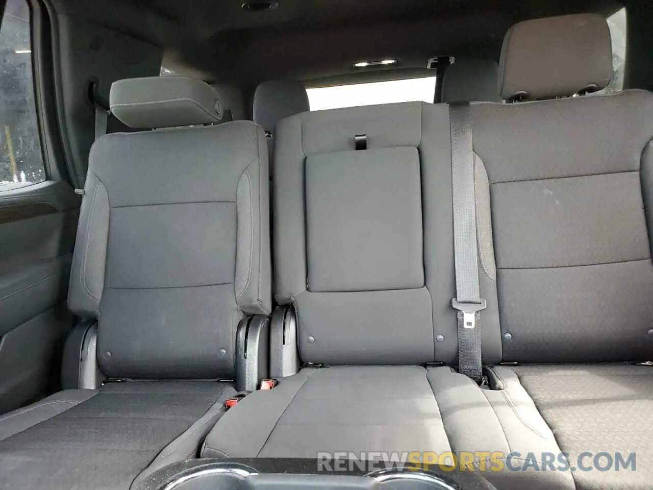 10 Фотография поврежденного автомобиля 1GKS1AKD8NR305250 GMC YUKON 2022
