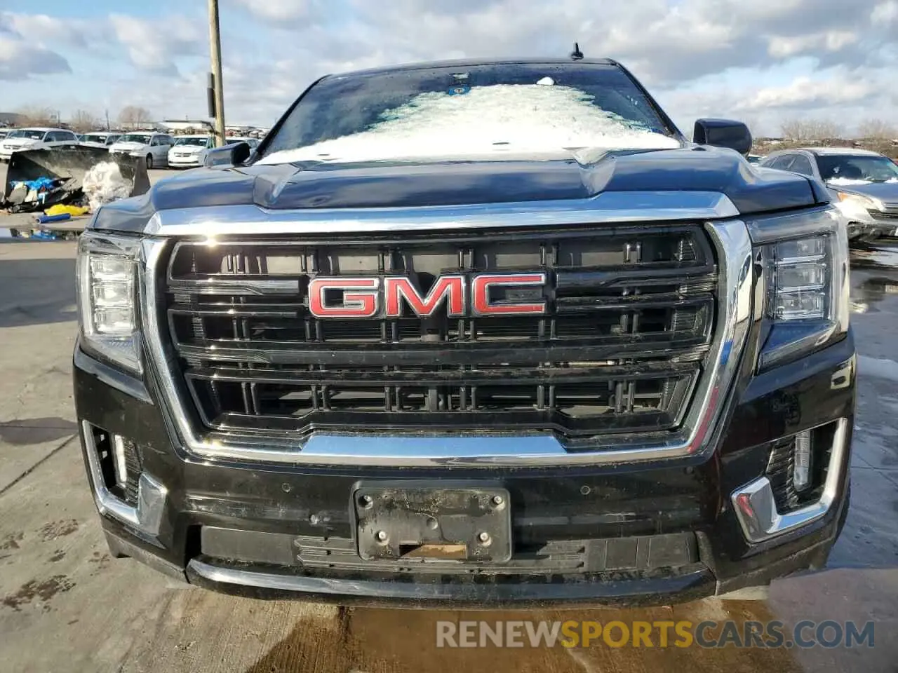 5 Photograph of a damaged car 1GKS1FKD3NR128653 GMC YUKON 2022