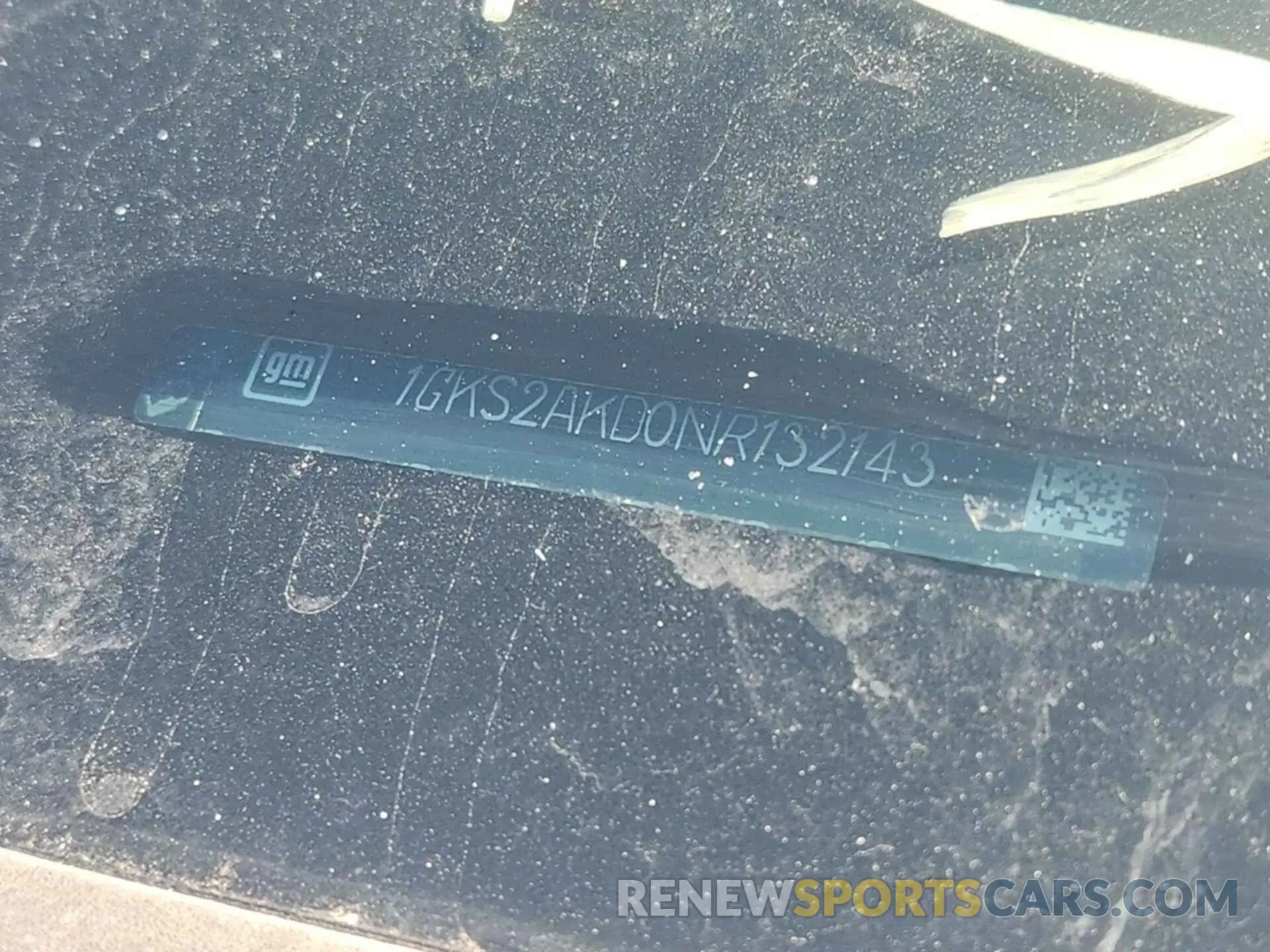 11 Photograph of a damaged car 1GKS2AKD0NR132143 GMC YUKON 2022