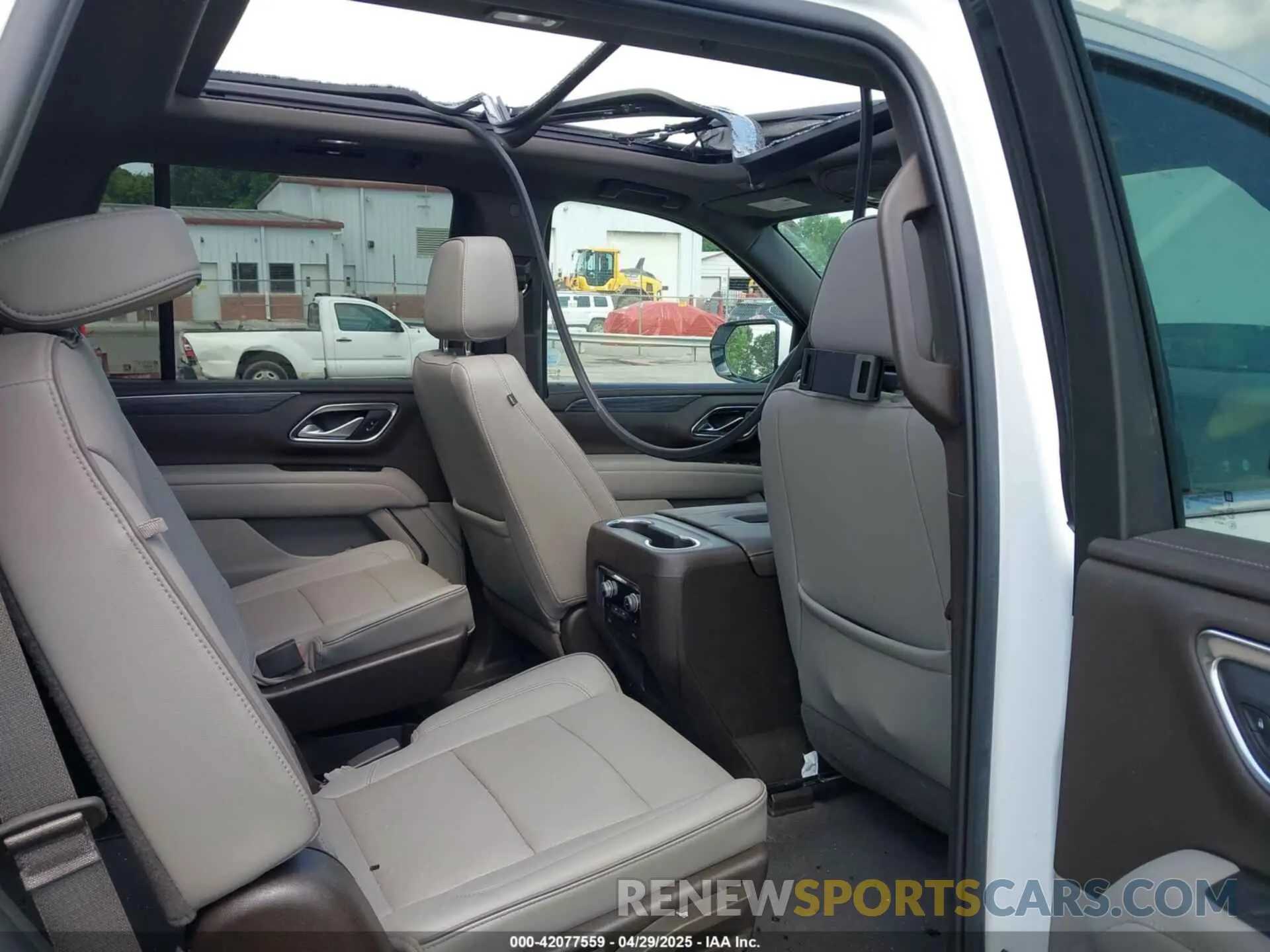 8 Фотография поврежденного автомобиля 1GKS2BKD3NR165465 GMC YUKON 2022