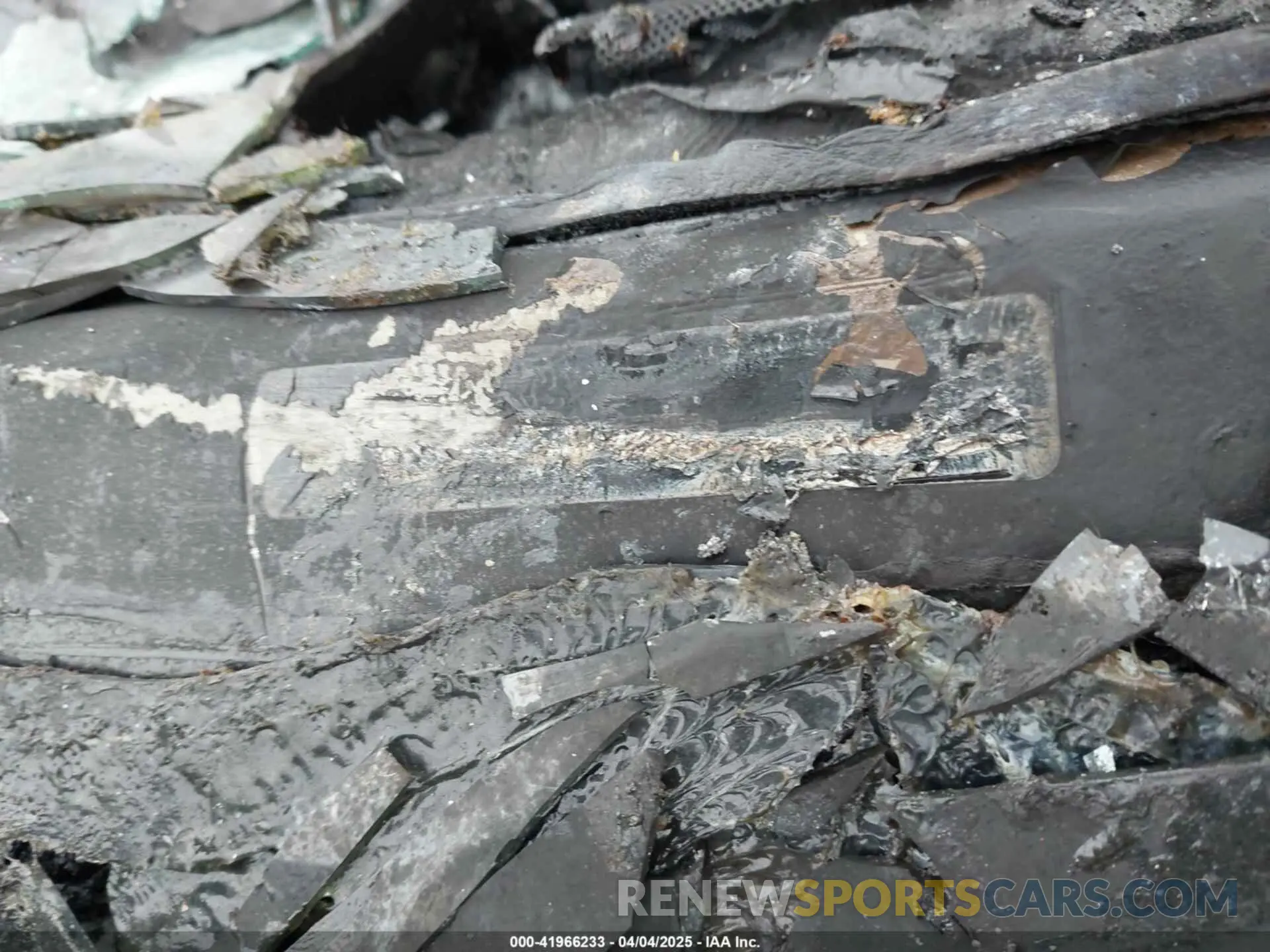 9 Photograph of a damaged car 1GKS2DKL2NR228719 GMC YUKON 2022